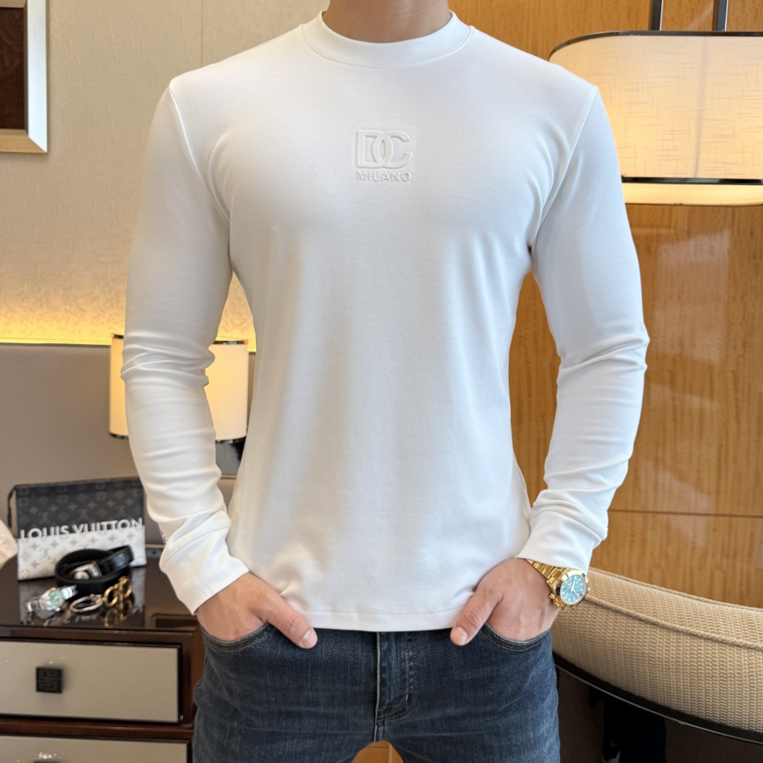NO:595158,DG - 2025ss Autumn hot-selling thin velvet long-sleeved T-shirt, made of customized high-grade cotton fabric, fashionable big-name element logo design, soft, delicate, comfortable and warm, made with multiple processes, a basic base layer shirt is indispensable in men's wardrobe. It can be used to match various clothes anytime and anywhere to meet your daily life needs. The design of the clothes is simple but not simple. Dear friends, hurry up and get it. Standard version, size M~3XL, can wear up to 190 pounds!  ,,tees,t-shirt,alexander wang19860909DG - 2025ss秋装大爆款薄绒长袖T恤,采用定制高级棉面料 时尚大牌元素logo设计,柔软细腻舒适保暖,多重工艺制作,男人的衣柜都少不了基础打底衫 随时随地都可以拿来搭配各种服饰 满足您日常生活需求 ,衣服设计简约而不简单 , 亲们赶紧入手 标准版型 尺码M~3XL 最大可穿190斤！,,tees，t-shirt,alexander wang,Men's clothing