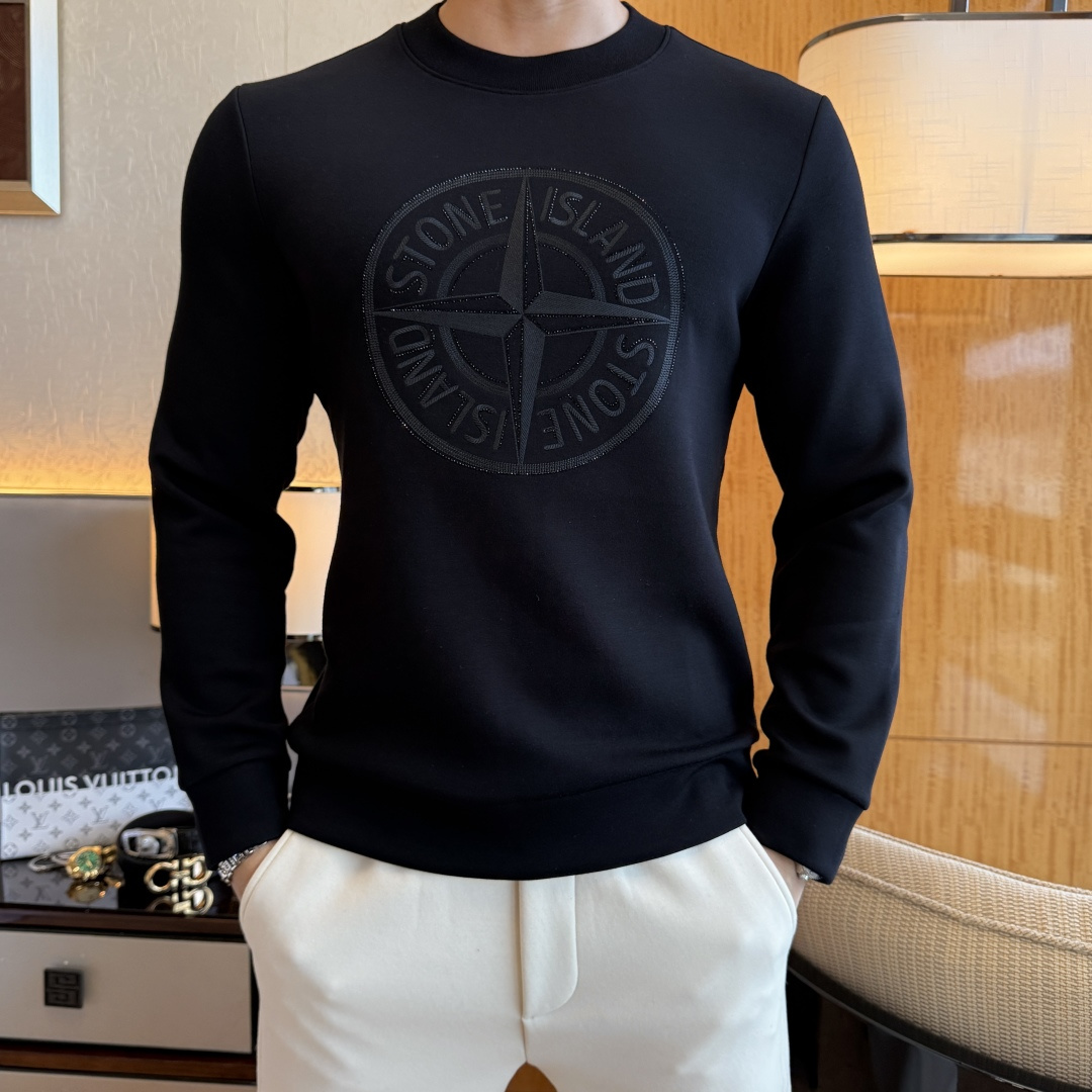 NO:601442,Stone Island - 2025ss autumn hot new style, the highest version of fashionable pullover cashmere sweatshirt, a classic that must be released every year. Favored and respected by major stars, it selects high-end European cotton blended fabrics, made with heavy craftsmanship, original hardware accessories logo design, soft and smooth, and dense texture!  Stylish upper body!  One of the impeccable must-have styles for autumn!  M-3XL,,hoodie,sweatshirts,alexander wang19860909石头岛- 2025ss秋季大爆新款,最高版本时尚套头羊绒卫衣、每年必出的经典之作.受各大明星的青睐推崇,精选高端欧棉混纺面料,重工艺制作,原版五金辅料logo设计,柔软顺滑,质地密实！上身时尚有型！秋季无可挑剔必选款式之一！M-3XL,,hoodie,sweatshirts,alexander wang,Men's clothing