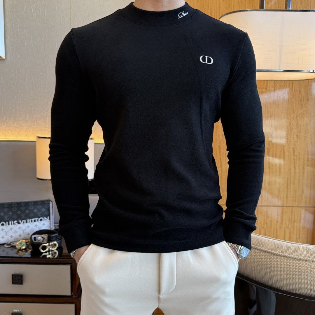 NO:645439,Dior - 2025ss autumn popular cashmere long-sleeved T-shirt, made of customized high-grade cotton fabric, fashionable big-name element logo design, soft, delicate, comfortable and warm, made with multiple processes, a basic base layer shirt is indispensable in a man's wardrobe. It can be used to match various clothes anytime and anywhere to meet your daily life needs. The design of the clothes is simple but not simple. Dear friends, hurry up and get it. Standard version, size M~3XL, maximum weight can be worn!  ,,dior,tees,t-shirt,alexander wang19860909迪奥 - 2025ss秋装大爆款羊绒长袖T恤,采用定制高级棉面料 时尚大牌元素logo设计,柔软细腻舒适保暖,多重工艺制作,男人的衣柜都少不了基础打底衫 随时随地都可以拿来搭配各种服饰 满足您日常生活需求 ,衣服设计简约而不简单 , 亲们赶紧入手 标准版型 尺码M~3XL 最大可穿斤！,,dior,tees，t-shirt,alexander wang,Men's clothing