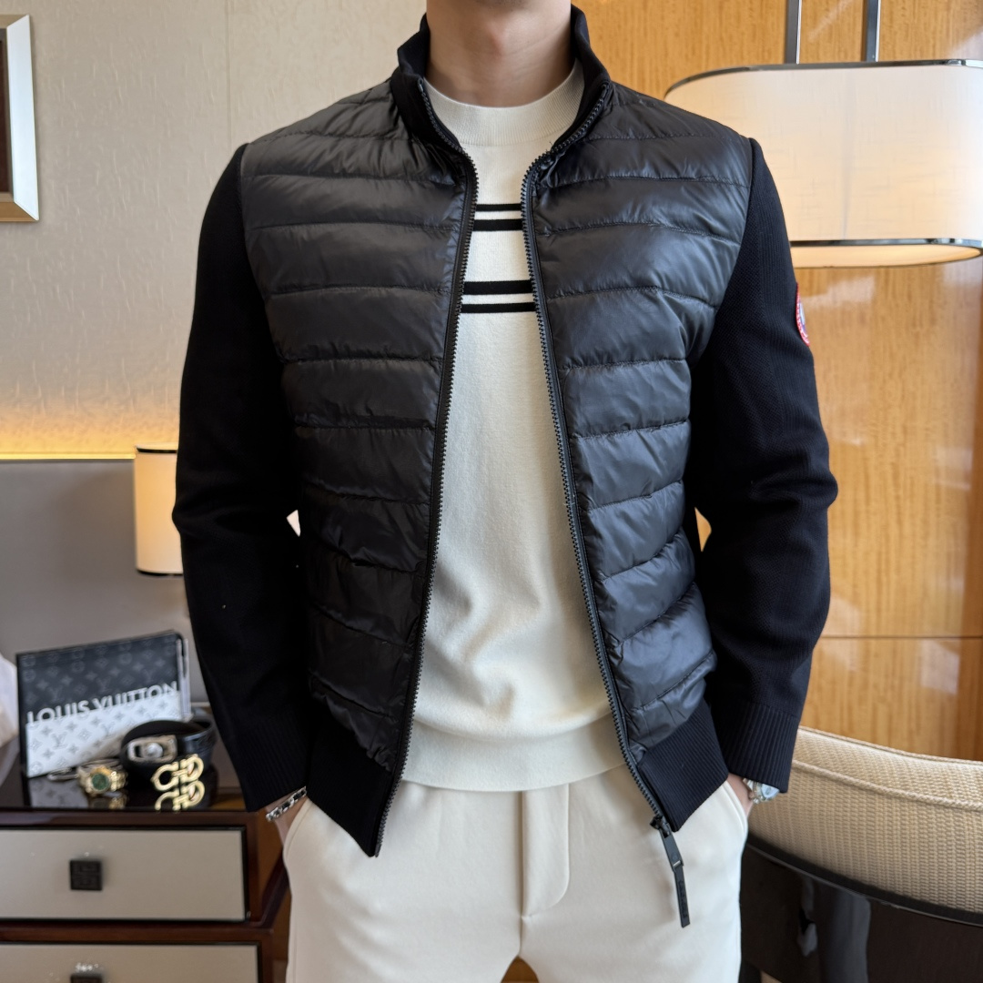NO:685322,Canada Goose -  2025 new winter men's spliced down jacket, high-quality design, is a must-have for any man, handsome and handsome. Heavy craftsmanship, 90 down filling, but the fashion stance remains firm, first-class texture, crisp and slim. Classic lapel down, mature and stable style, fine texture, good gloss, and very clear texture, simple and elegant style, strong fashion, version leads the current trend, the upper body effect is very good, the fabric is novel and soft to the touch  Fearless and changeable, blooming in comfort and uniqueness. Calmly and confidently walk the way of urban sportsman's spring clothing. Multi-touch fabric selection, showing the eclectic charm. The upper body will not have any wrinkles, the shape is excellent, the upper body is stylish and handsome, the customized accessories are iconic, and the details determine success or failure. Colors and colors, sizes 48 - 56, can be worn up to 190 pounds.,,jackets & coats, down jacket,19860909加拿大鹅 - 2025年冬季新款男士拼接羽绒服外套,高品质设计,是任何男人都必备的王牌好货,帅气爆表.重工艺直冲工艺,90绒填充,但时尚立场坚挺如故,质感一流,挺括修身.经典翻领的羽绒,成熟稳重风,质感细腻,光泽感佳,且纹理非常清晰,款式简洁大气,时尚度强、版型引领当前趋势,上身效果非常好,面料新颖,手感软 无畏多变,舒适与独特中绽放.从容、自信游走都市型男春装之道.多重触感的面料选择,彰显不拘一格的魅力上身不会有任何褶皱,版型极好,上身有型帅气,定制辅料带有标志性,细节决定成败.颜色图色 尺码48 - 56 最大可穿到190斤.,,jackets & coats,down jacket,,Men's clothing