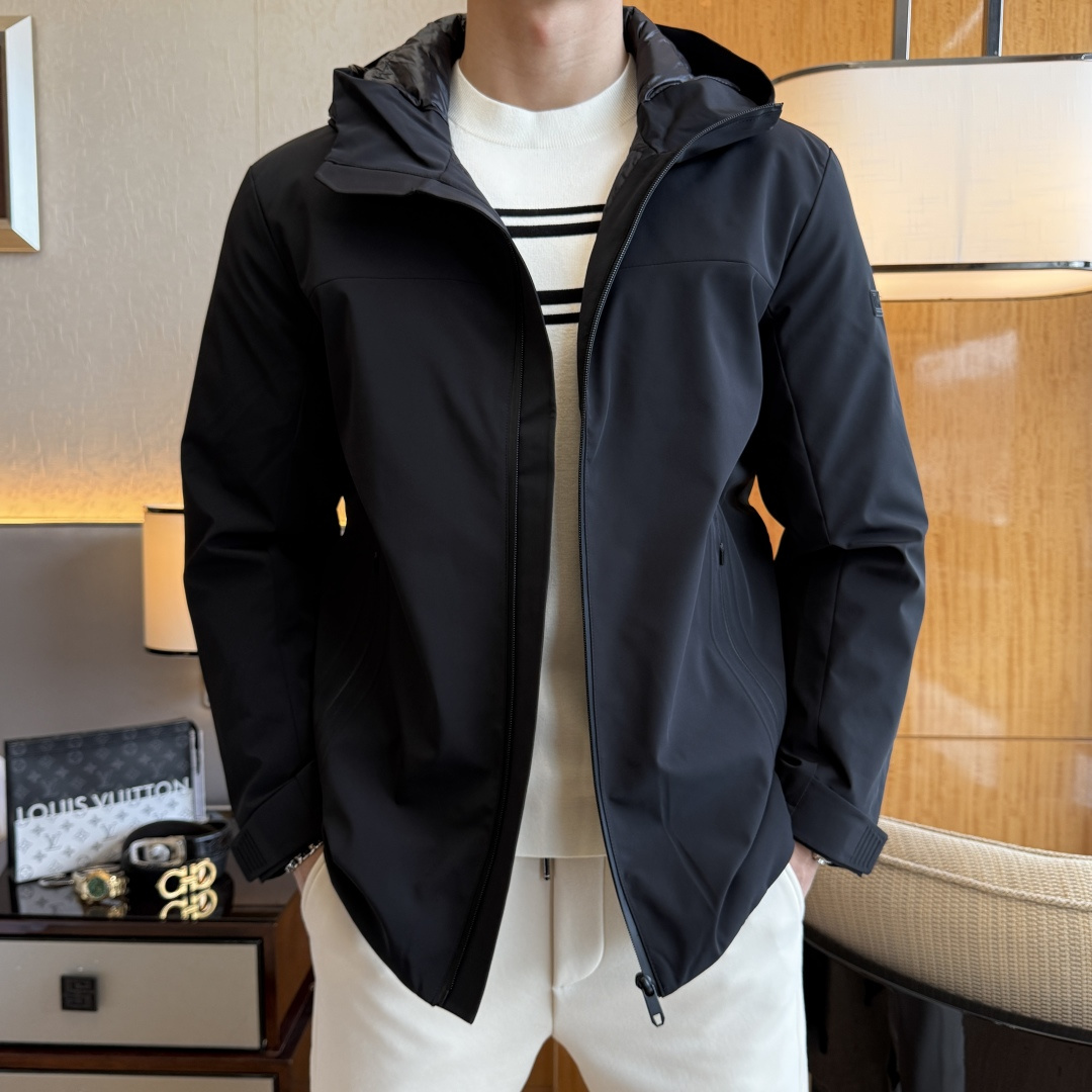 NO:612417,Genia -  2025 new winter men's down jacket, high-quality design, is a must-have for any man, handsome and handsome. Heavy craftsmanship, 90 down filling, but the fashion stance remains firm, first-class texture, crisp and slim. Classic lapel down, mature and stable style, fine texture, good gloss, and very clear texture, simple and elegant style, strong fashion, version leading the current trend, the upper body effect is very good, the fabric is novel and soft to the touch  Fearless and changeable, blooming in comfort and uniqueness. Calmly and confidently walk the way of urban men's spring clothing. Multi-touch fabric selection, showing the eclectic charm. The upper body will not have any wrinkles, the fit is excellent, the upper body is stylish and handsome, the customized accessories are iconic, and the details determine success or failure. Colors and colors, sizes 48 - 56, can be worn up to 190 pounds.,,zegna,jackets & coats,down jacket,alexander wang19860909杰尼娅 - 2025年冬季新款男士羽绒服外套,高品质设计,是任何男人都必备的王牌好货,帅气爆表.重工艺直冲工艺,90绒填充,但时尚立场坚挺如故,质感一流,挺括修身.经典翻领的羽绒,成熟稳重风,质感细腻,光泽感佳,且纹理非常清晰,款式简洁大气,时尚度强、版型引领当前趋势,上身效果非常好,面料新颖,手感软 无畏多变,舒适与独特中绽放.从容、自信游走都市型男春装之道.多重触感的面料选择,彰显不拘一格的魅力上身不会有任何褶皱,版型极好,上身有型帅气,定制辅料带有标志性,细节决定成败.颜色图色 尺码48 - 56 最大可穿到190斤.,,zegna,jackets & coats,down jacket,alexander wang,Men's clothing