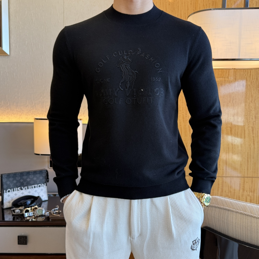 NO:625106,Paul - 2025ss Autumn and Winter Counter's best-selling boutique woolen sweater, casual and fashionable outer wear, a must-have for inner wear, custom-made imported sheep wool fabric, the fabric has a delicate feel, close to the body and is comfortable without digging into the flesh, and the upper body has a good shape. It is warm to wear, and the counter logo design is very unique. The original quality and craftsmanship are definitely the highest version on the market. The top original version is awesome to wear. Smooth and crisp, not easy to deform. The seams and seams are very rigorous and absolutely meet the requirements of first-line OEMs!  Don’t miss it, male gods!  Size M-3XL,,alexander wang19860909保罗 - 2025ss秋冬专柜大爆款精品羊毛衫,休闲时尚外穿 内搭必备款,定制进口绵羊毛面料,面料手感细腻,贴身舒适不扎肉,上身版型好 穿着保暖,专柜标志设计非常独特,原版品质与工艺 绝对市场最高版本 顶级原版穿着超赞 柔顺挺括,不易变形.锁边缝盘都非常严谨考究 绝对一线代工要求！男神们别错过！ 尺码 M-3XL,,alexander wang,Men's clothing