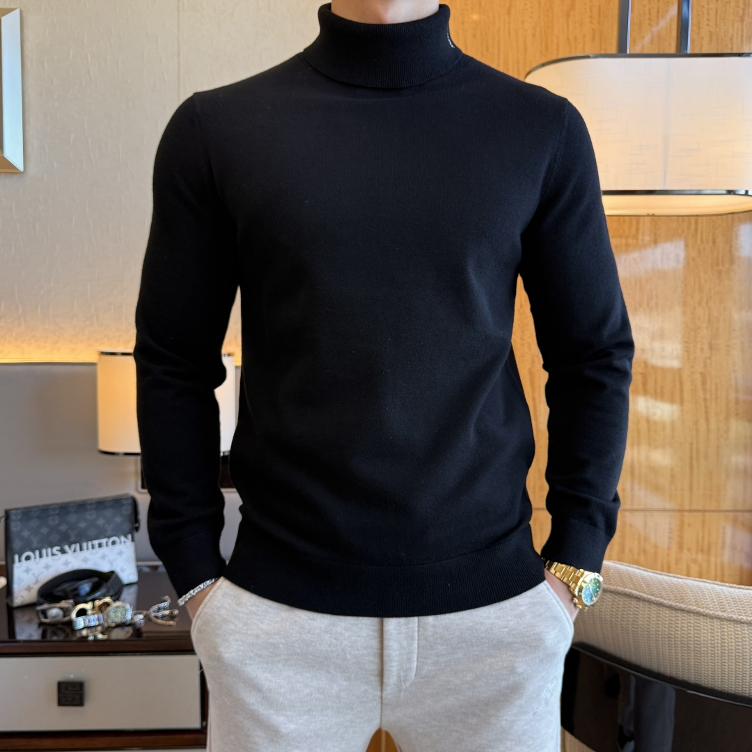 NO:628646,Dior - 2025ss Autumn and Winter counter hot-selling high-quality turtleneck sweater, casual and fashionable outer wear, a must-have for inner wear, custom-made imported sheep wool fabric, the fabric has a delicate feel, close to the body and is comfortable without digging into the flesh, and the upper body has a good shape. It is warm to wear, and the counter logo design is very unique. The original quality and craftsmanship are definitely the highest version on the market. The top original version is awesome to wear. It is soft and crisp, not easy to deform. The seams and seams are very rigorous and elegant. Absolutely the first-line OEM requirements!  Don’t miss it, male gods!  Size M-3XL,,dior,alexander wang19860909迪奥 - 2025ss秋冬专柜大爆款精品高领羊毛衫,休闲时尚外穿 内搭必备款,定制进口绵羊毛面料,面料手感细腻,贴身舒适不扎肉,上身版型好 穿着保暖,专柜标志设计非常独特,原版品质与工艺 绝对市场最高版本 顶级原版穿着超赞 柔顺挺括,不易变形.锁边缝盘都非常严谨考究 绝对一线代工要求！男神们别错过！ 尺码 M-3XL,,dior,alexander wang,Men's clothing