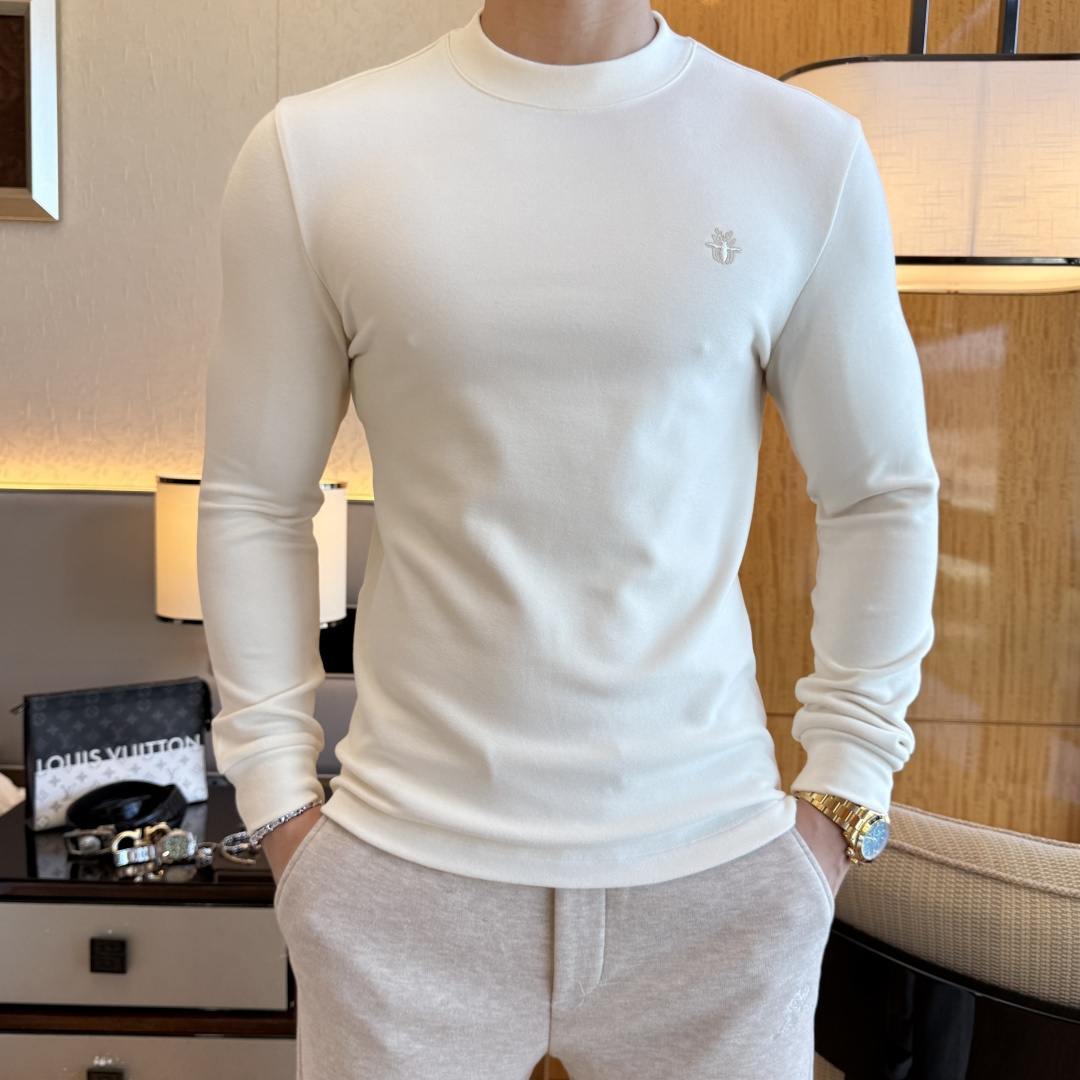 NO:685311,Dior - 2025ss autumn hot cashmere long-sleeved T-shirt, made of customized high-grade cotton fabric, fashionable big-name element logo design, soft, delicate, comfortable and warm, made with multiple processes, a basic base layer shirt is indispensable in a man's wardrobe. It can be used to match various clothes anytime and anywhere to meet your daily needs. The design of the clothes is simple but not simple. Dear friends, hurry up and get it. Standard version, size M~3XL, can wear up to 190 pounds!  ,,dior,tees,t-shirt,19860909迪奥 - 2025ss秋装大爆款羊绒长袖T恤,采用定制高级棉面料 时尚大牌元素logo设计,柔软细腻舒适保暖,多重工艺制作,男人的衣柜都少不了基础打底衫 随时随地都可以拿来搭配各种服饰 满足您日常生活需求 ,衣服设计简约而不简单 , 亲们赶紧入手 标准版型 尺码M~3XL 最大可穿190斤！,,dior,tees，t-shirt,,Men's clothing
