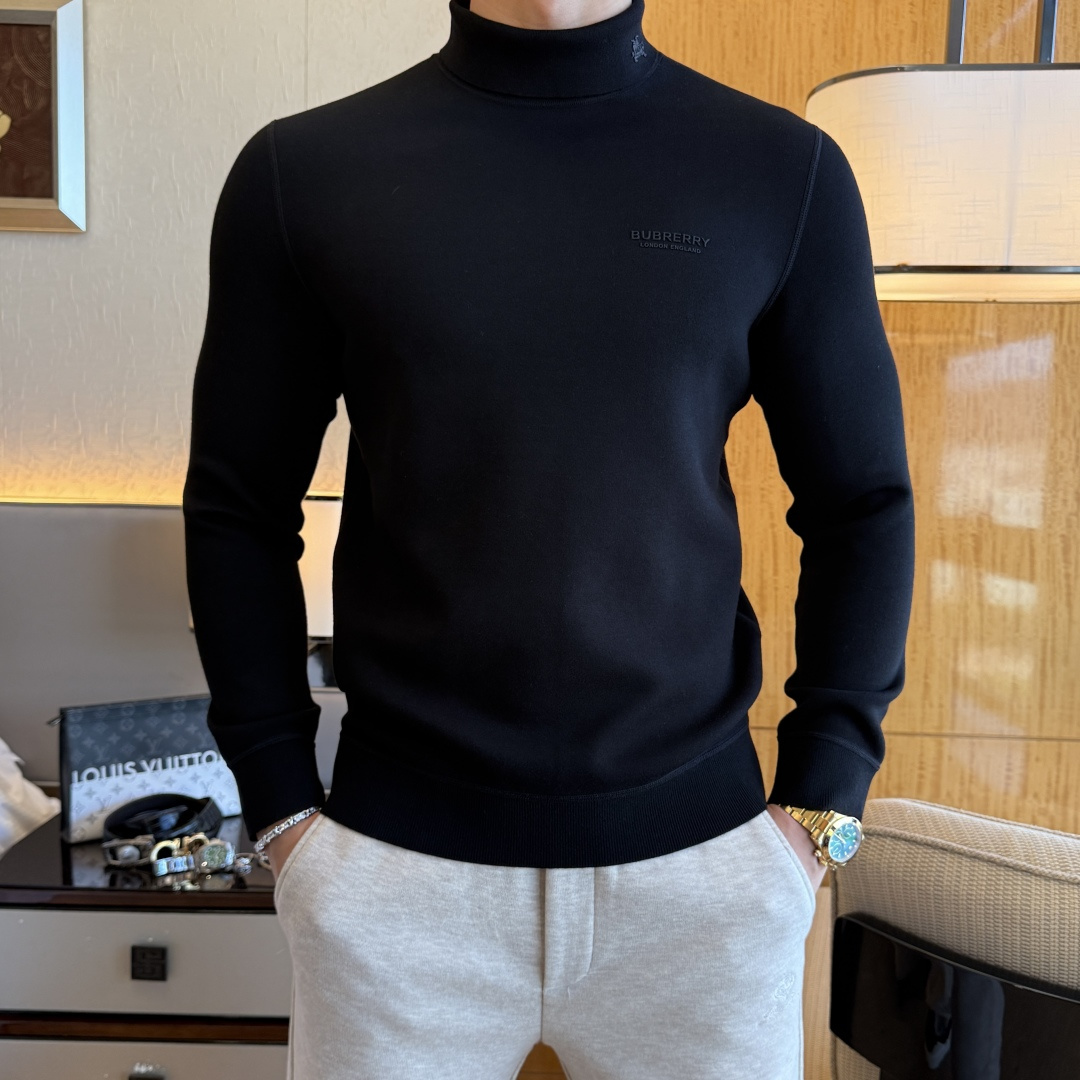 NO:628667,Burberry - 2025SS Autumn hot new style, the highest version of fashionable pullover thin velvet turtleneck sweatshirt T-shirt, a classic that must be released every year. Favored and respected by major stars, it selects high-end European cotton blended fabrics, made with heavy craftsmanship, original hardware accessories logo design, soft and smooth, and dense texture!  Stylish upper body!  One of the impeccable must-have styles for autumn!  M-3XL can wear up to 190 pounds!  ,,burberry,hoodie,sweatshirts,tees,t-shirt,alexander wang19860909巴宝莉 - 2025ss秋季大爆新款,最高版本时尚套头薄绒高领卫衣T恤、每年必出的经典之作.受各大明星的青睐推崇,精选高端欧棉混纺面料,重工艺制作,原版五金辅料logo设计,柔软顺滑,质地密实！上身时尚有型！秋季无可挑剔必选款式之一！M-3XL 最大穿190斤！,,burberry,hoodie,sweatshirts,tees，t-shirt,alexander wang,Men's clothing