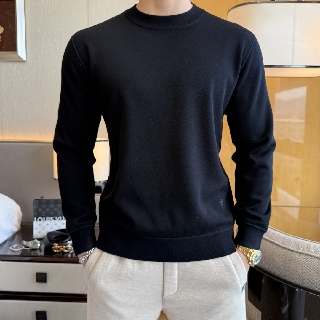 NO:657413,Dior - 2025ss autumn hot new style, the highest version of fashionable pullover cashmere and velvet sweatshirt, a classic that must be released every year. Favored and respected by major stars, it selects high-end European cotton blended fabrics, is made with heavy craftsmanship, original hardware accessories logo design, soft and smooth, and dense texture!  Stylish upper body!  One of the impeccable must-have styles for autumn!  M-3XL can wear up to 190 pounds!  ,,dior,hoodie,sweatshirts,alexander wang19860909迪奥 - 2025ss秋季大爆新款,最高版本时尚套头羊绒加绒卫衣、每年必出的经典之作.受各大明星的青睐推崇,精选高端欧棉混纺面料,重工艺制作,原版五金辅料logo设计,柔软顺滑,质地密实！上身时尚有型！秋季无可挑剔必选款式之一！M-3XL 最大穿190斤！,,dior,hoodie,sweatshirts,alexander wang,Men's clothing