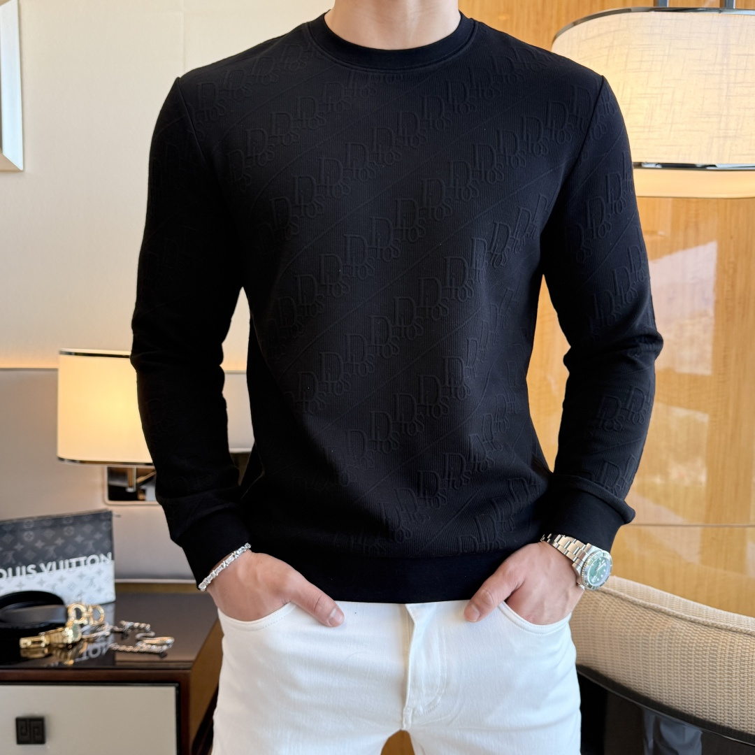 NO:736120,Dior - 2025ss hot new style in autumn, the highest version of fashionable pullover sweatshirt, a classic that must be released every year. Favored and respected by major stars, it uses high-end European cotton blended fabrics, heavy craftsmanship, original hardware accessories and logo design, soft and smooth, and dense texture!  Stylish upper body!  One of the impeccable must-have styles for autumn!  M-3XL maximum weight!  ,,dior,hoodie,sweatshirts,19860909迪奥 - 2025ss秋季大爆新款,最高版本时尚套头卫衣、每年必出的经典之作.受各大明星的青睐推崇,精选高端欧棉混纺面料,重工艺制作,原版五金辅料logo设计,柔软顺滑,质地密实！上身时尚有型！秋季无可挑剔必选款式之一！M-3XL 最大穿斤！,,dior,hoodie,sweatshirts,,Men's clothing