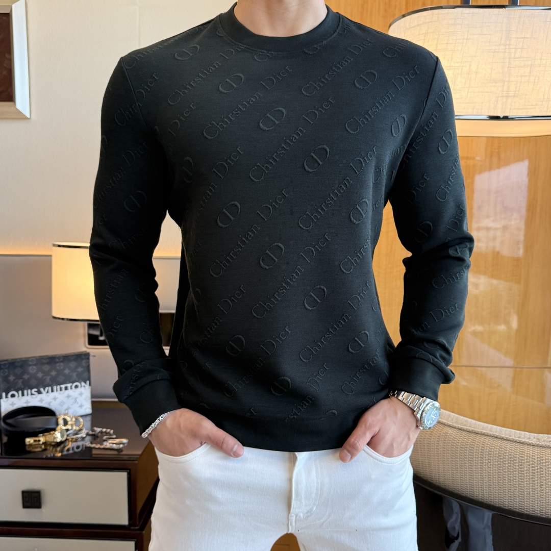 NO:726988,Replace Dior after the year - ss is a hot new style in autumn, the highest version of fashionable pullover sweatshirt, a classic that must be released every year. Favored and respected by major stars, it uses high-end European cotton blended fabrics, heavy craftsmanship, original hardware accessories and logo design, soft and smooth, and dense texture!  Stylish upper body!  One of the impeccable must-have styles for autumn!  M-3XL,,dior,hoodie,sweatshirts,19860909年后退换迪奥 - ss秋季大爆新款,最高版本时尚套头卫衣、每年必出的经典之作.受各大明星的青睐推崇,精选高端欧棉混纺面料,重工艺制作,原版五金辅料logo设计,柔软顺滑,质地密实！上身时尚有型！秋季无可挑剔必选款式之一！M-3XL,,dior,hoodie,sweatshirts,,Men's clothing