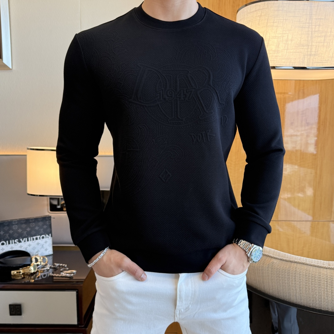 NO:736107,Dior - 2025ss hot new style in autumn, the highest version of fashionable pullover sweatshirt, a classic that must be released every year. Favored and respected by major stars, it uses high-end European cotton blended fabrics, heavy craftsmanship, original hardware accessories and logo design, soft and smooth, and dense texture!  Stylish upper body!  One of the impeccable must-have styles for autumn!  M-3XL maximum weight!  ,,dior,hoodie,sweatshirts,19860909迪奥 - 2025ss秋季大爆新款,最高版本时尚套头卫衣、每年必出的经典之作.受各大明星的青睐推崇,精选高端欧棉混纺面料,重工艺制作,原版五金辅料logo设计,柔软顺滑,质地密实！上身时尚有型！秋季无可挑剔必选款式之一！M-3XL 最大穿斤！,,dior,hoodie,sweatshirts,,Men's clothing