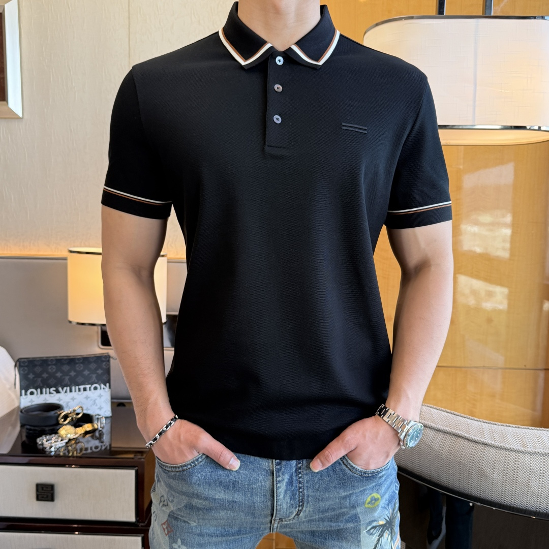 NO:760634,Zegna - 2026ss New Year of the Horse spring and summer new polo collar short-sleeved series. Selected high-quality double mercerized pique cotton fabrics, fashionable big-name element logo design, awesome upper body shape, fine, comfortable and breathable fabrics, super good-looking and a must-have for fashionable men with any combination!  Sizes M-3XL can fit up to 200 pounds!  ,,zegna,T-shirt,19860909杰尼娅 - 2026ss马年春夏新款polo领短袖系列.精选优质双丝光珠地棉面料,时尚大牌元素logo设计,上身版型超赞,面料细腻舒适透气,随意搭配都超级好看时尚型男必备款哦！尺码M-3XL 最大可穿200斤！,,zegna,T-shirt,,Men's clothing