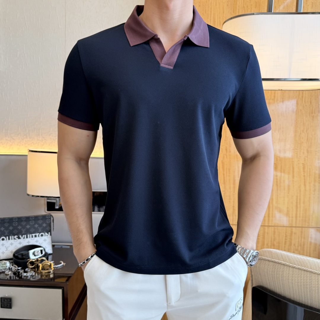 NO:858189,LP Noyo - 2026ss New Year of the Horse spring and summer new polo collar short-sleeved series. Selected high-quality double mercerized pique cotton fabrics, fashionable big-name element logo design, awesome upper body shape, fine, comfortable and breathable fabrics, super good-looking and a must-have for fashionable men with any combination!  Sizes M-3XL can fit up to 200 pounds!  ,,loro piana,T-shirt,19860909LP诺悠- 2026ss马年春夏新款polo领短袖系列.精选优质双丝光珠地棉面料,时尚大牌元素logo设计,上身版型超赞,面料细腻舒适透气,随意搭配都超级好看时尚型男必备款哦！尺码M-3XL 最大可穿200斤！,,loro piana,T-shirt,,Men's clothing