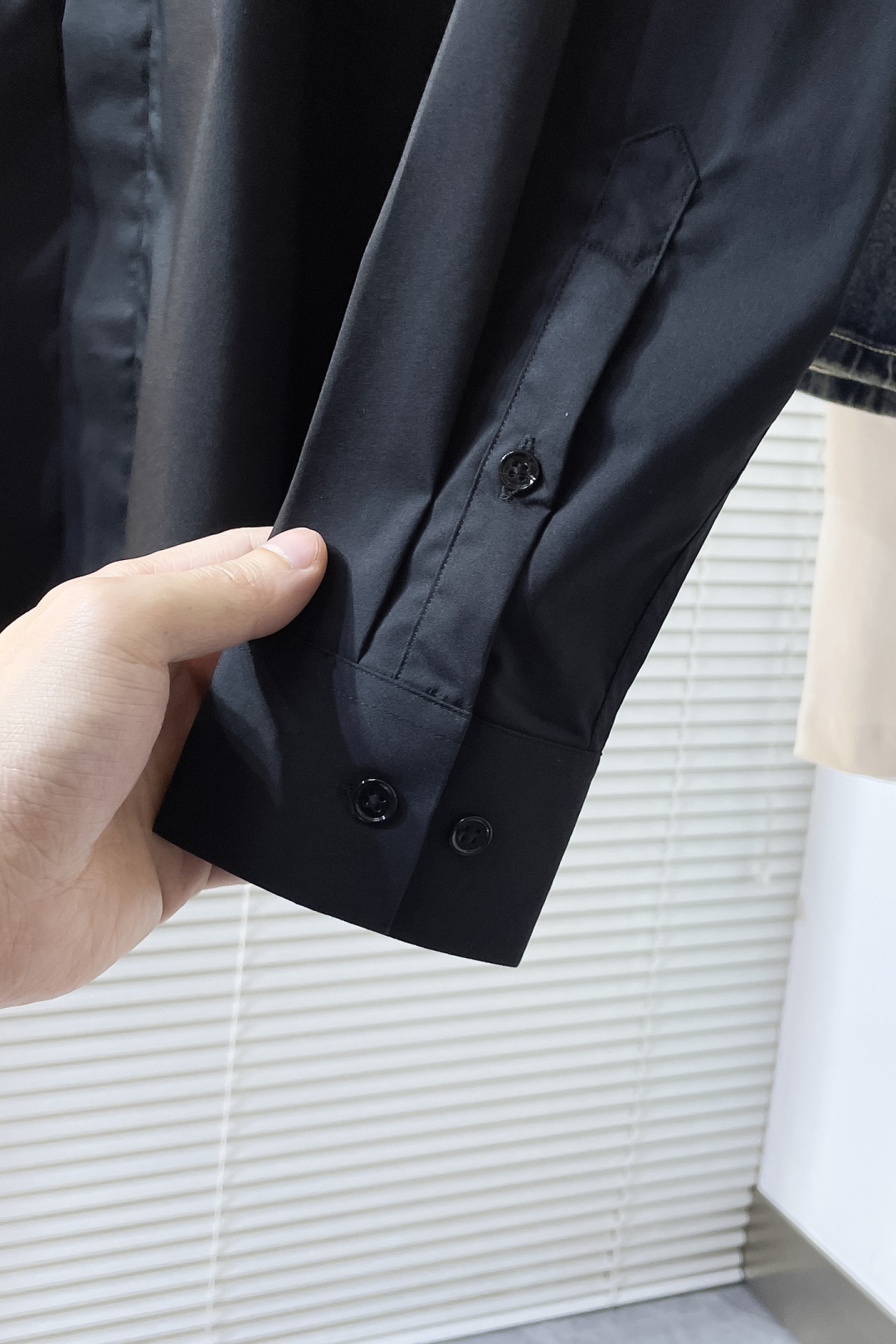 Luxurious Cotton Pony Shirt with High-End Fashion Aesthetic Design - 图片 7
