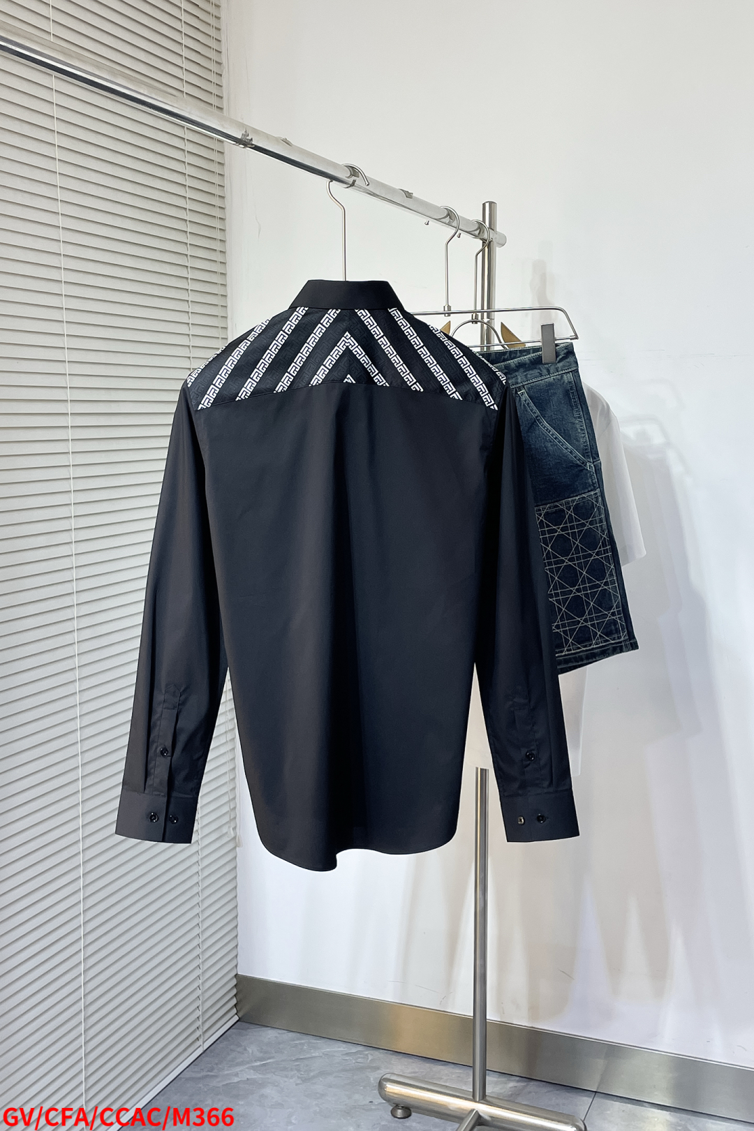 Luxurious Cotton Pony Shirt with High-End Fashion Aesthetic Design - 图片 2