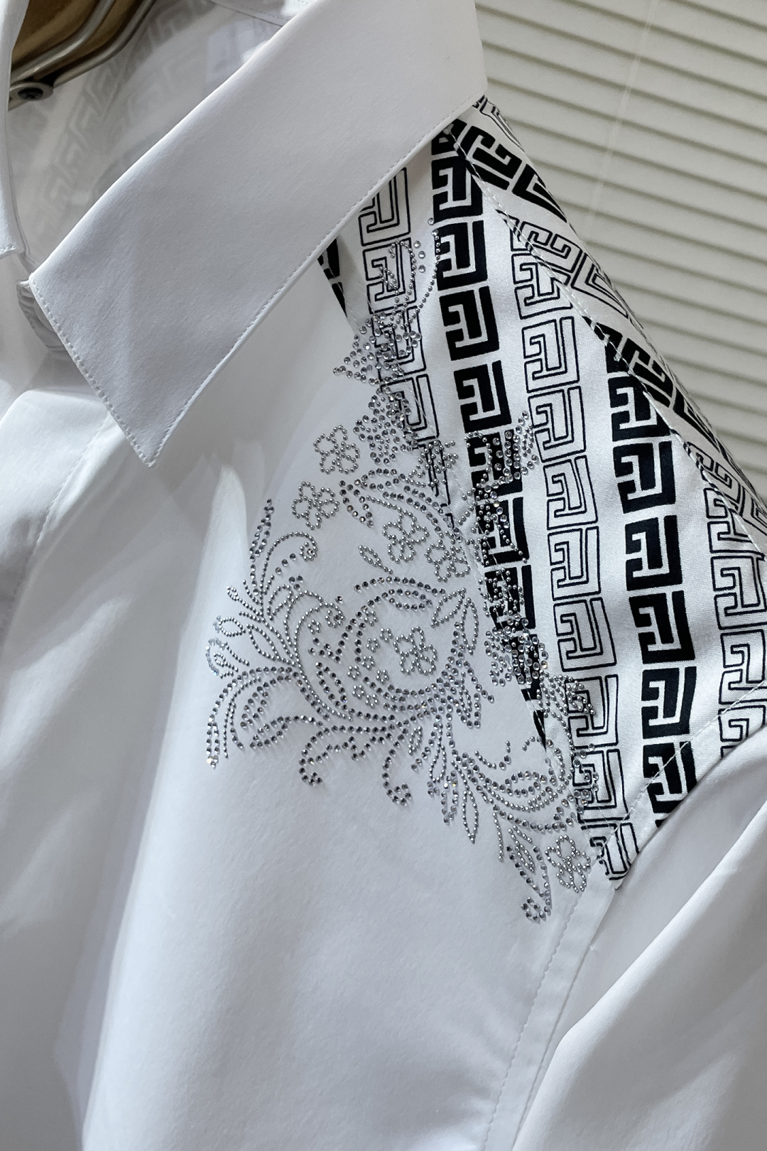 Luxurious Long-Sleeved Cotton Shirt: High-End Fashion Aesthetic Design, Noble Materials, Exquisite Details. - 图片 4