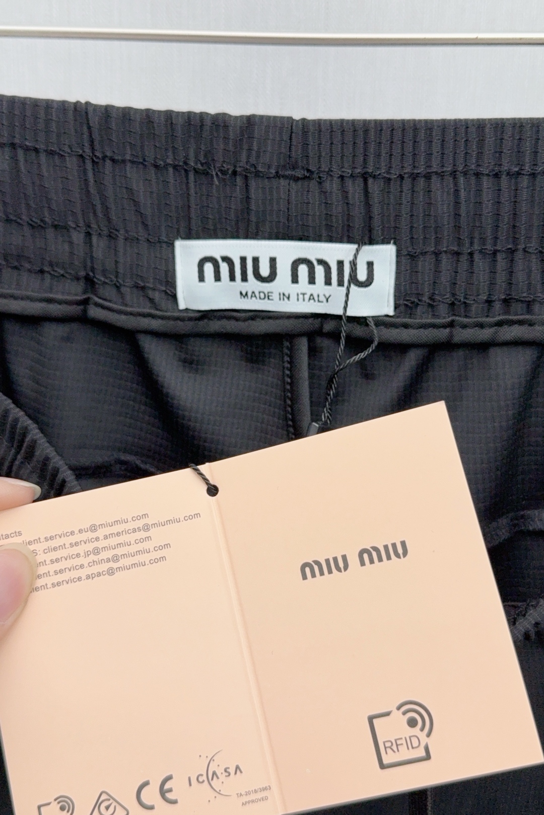 P596 MU🔥MIU 2025 Men’s Dry-Silk Pants with Sports Technology and 3D Silicon Logo - 图片 4