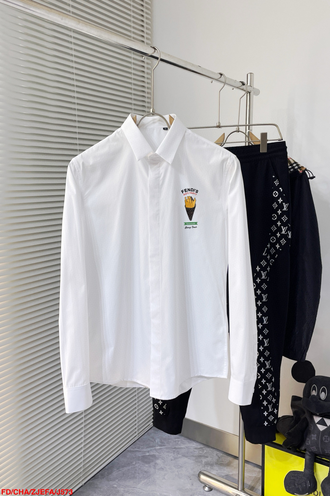 Luxury Men’s Cotton Shirt by FD-FENDI: Comfortable, High-End, Original Fabric, Stylish Fit. - 图片 2
