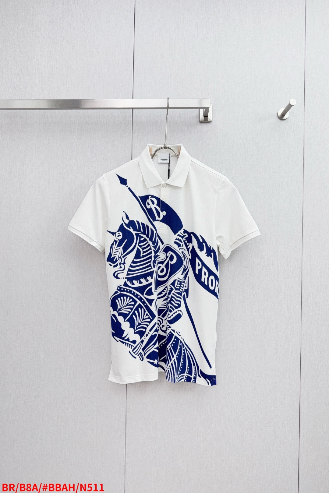 NO:429778,N511 BRBBR BBLBL High-version Purchase Level High-end Polo Series!  This year's new polo lining!  Our boss has very strict requirements for polo. This batch of company's original foreign trade list, lapel-edged pearl-floor mesh cotton Polo shirt short sleeves, original pearl-floor cotton fabric, which can be business and casual!  2025 new high-quality lapel POLO shirt, classic embroidered letter lifting, exquisite workmanship, official website synchronization, fashionable and versatile. Number M-3XL complete three standards, burberry, T-shirt, alexander wang19860909N511 BRBBR巴宝利 高版本 代购级别 高端polo系列！今年新款polo衬 ！我们老板对polo有非常严格的要求,此批公司外贸原单,品质杆杆的 翻领镶边珠地网眼棉Polo衫短袖,原版珠地棉面料,可商务可休闲！2025新款高品质翻领POLO衫,经典刺绣字母提,做工精致,官网同步,时尚百搭 码数M-3XL 三标齐全,,burberry,T-shirt,alexander wang,Men's clothing