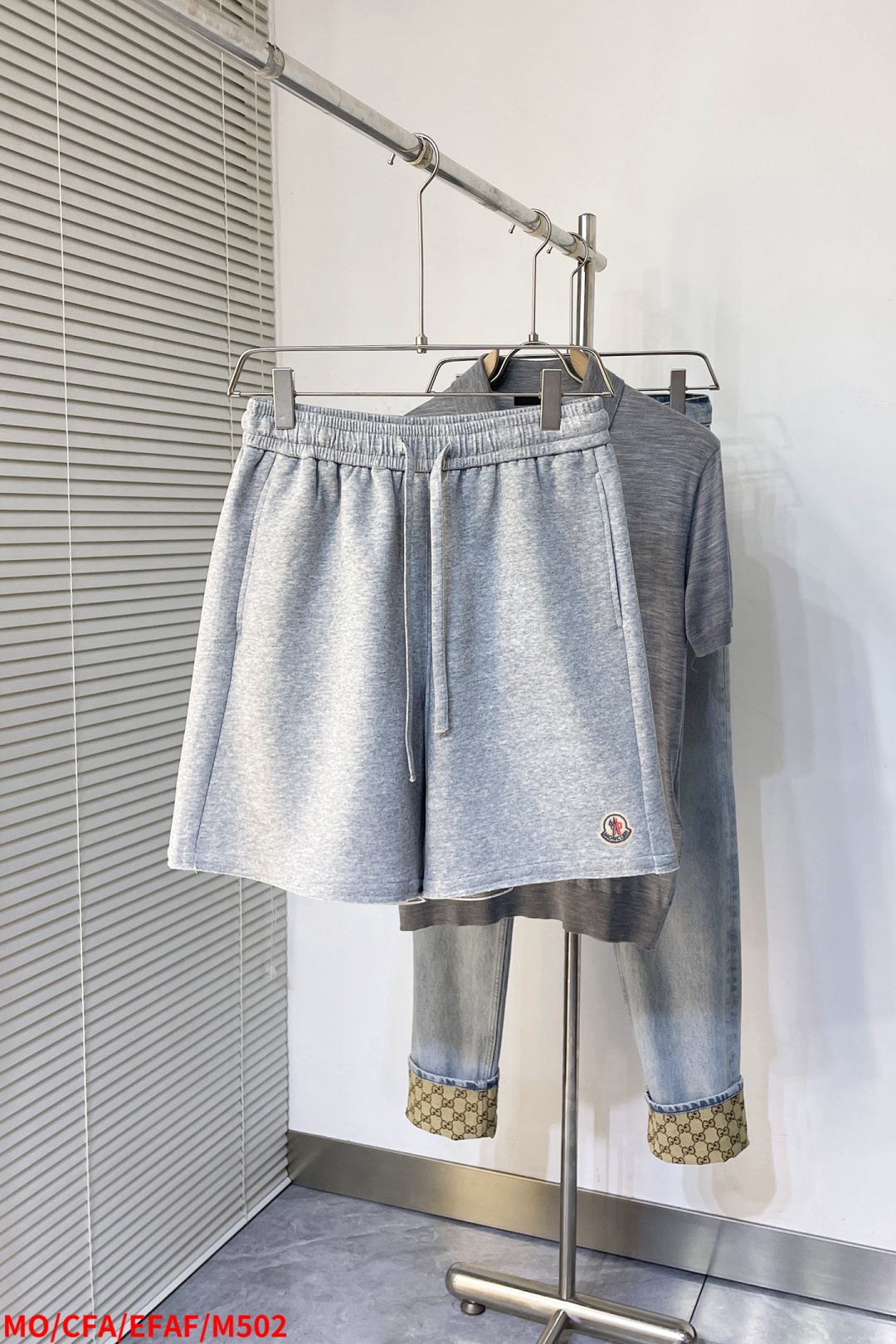 NO:429721,M502 MO cover 25 spring and summer new shorts This minimalist expresses a modern attitude. Facial fabric 63.1 cotton 36.9 polyester Qianwei Ultra-thin composite fabric The overall texture is more powerful and carries the spirit of innovation. The iconic enamel logo adds the finishing touch M-2XL jin no problem (095) Waist circumference elastic pants long legs circumference hip circumference foot circumference M 72-84 50 3362 33 33 L74-88 513464 3434 XL76-905235 66 3535 2XL 80-965336 68 3636 Size M-2XL,,Moncler, shorts,alexander wang19860909M502 MO 蒙口 25春夏新款短裤 这款极简表达现代态度.面布63.1棉36.9聚酯倩维 超薄复合面料 整体更显质感有力 承载创新精神, 标志性的涂珐琅徽标平添点睛之笔 M-2XL 斤没有问题（095）  腰围弹力裤长腿围 臀围 脚口 腿围 M 72-84 50 3362 33 33 L74-88 513464 3434 XL76-905235 66 3535 2XL 80-965336 68 3636尺码M-2XL,,Moncler,shorts,alexander wang,Men's clothing