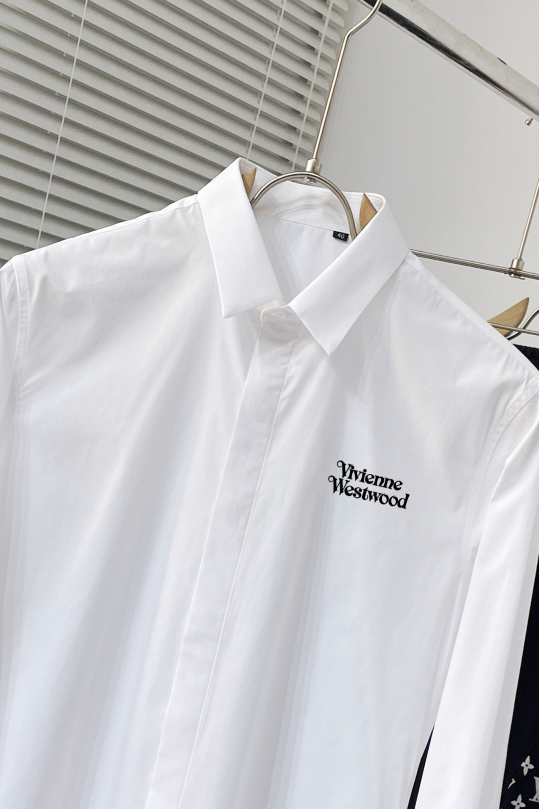 “High-Grade Fashion: Queens Queen of the West Sea Long-Sleeved Shirts” - 图片 4