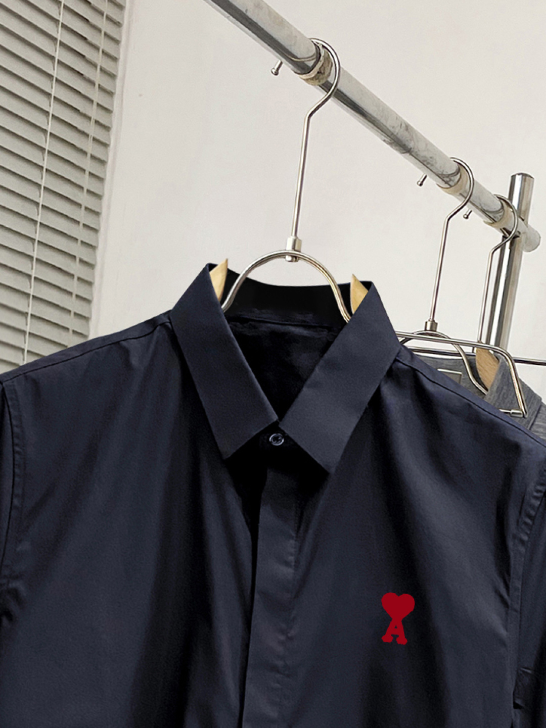 Luxurious Short-Sleeved Shirt: Natural Cotton, High-End, Comfortable, One-Size. - 图片 5