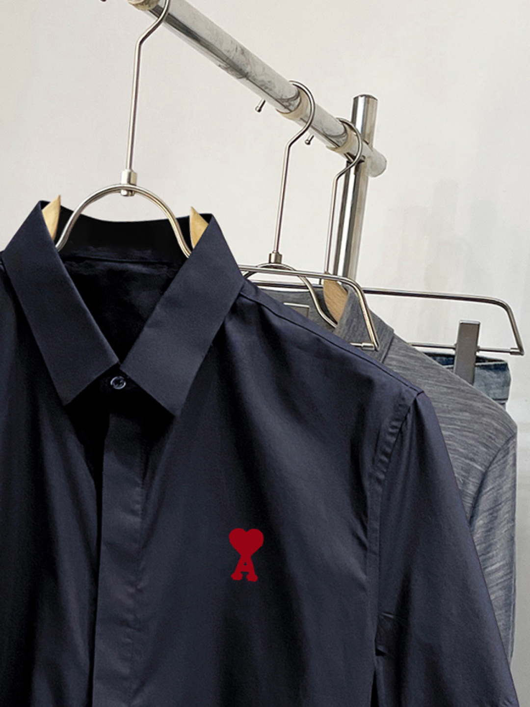 Luxurious Short-Sleeved Shirt: Natural Cotton, High-End, Comfortable, One-Size. - 图片 4