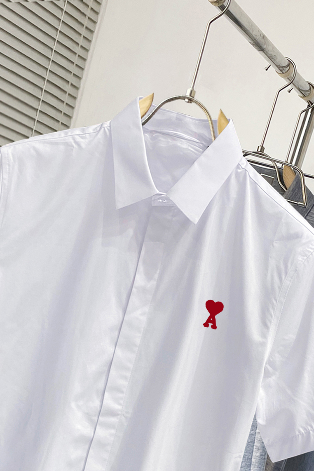 Trendy Short-Sleeved Shirt: Natural Cotton, One-Size-Fits-All, Soft and Luxurious - 图片 3