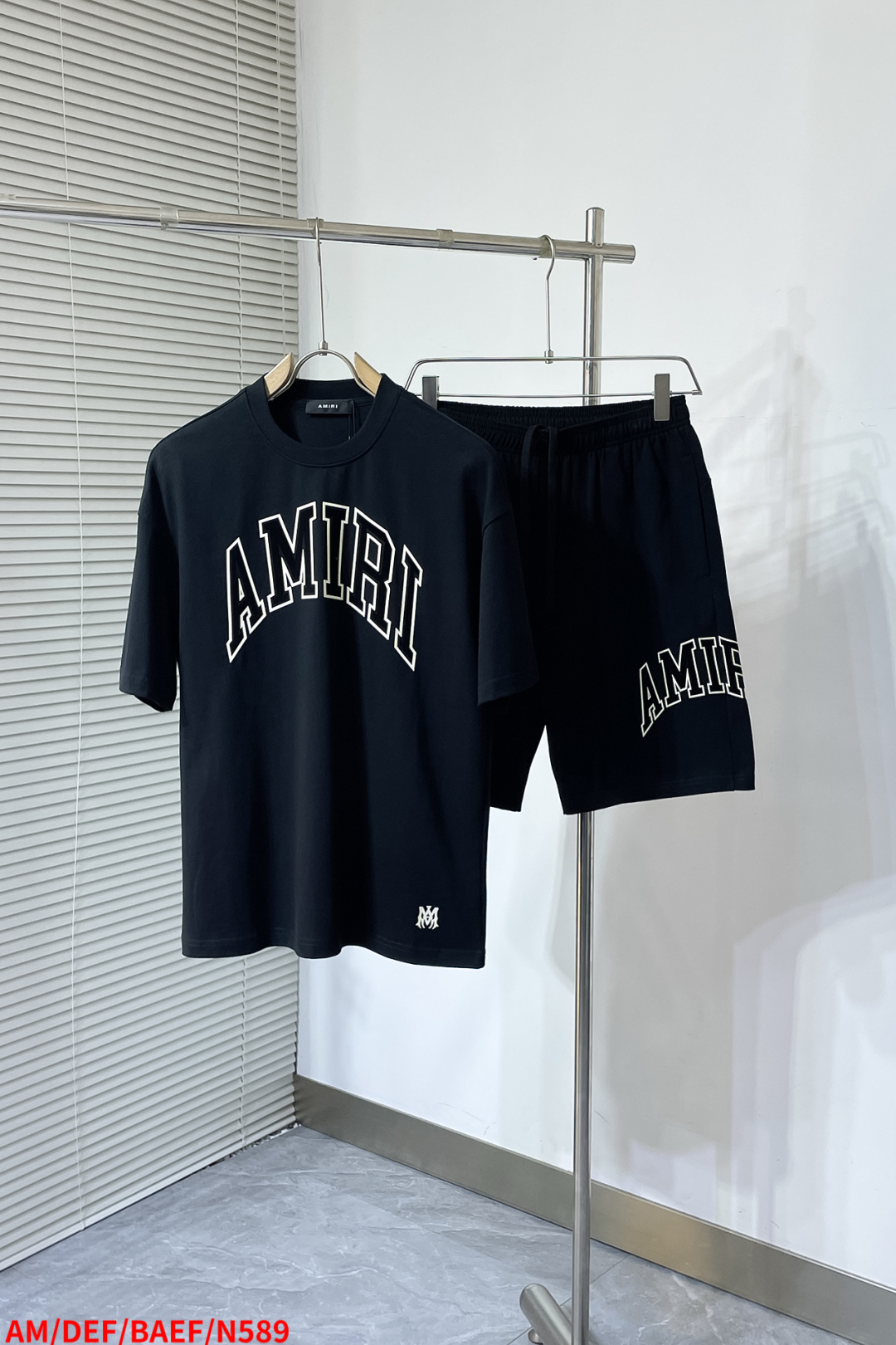 NO:442789,N589 AM AMIRI 2025ss latest heavy round neck short sleeves, made of 330g double yarn flat cotton fabric, three-dimensional printing technology, and the same style for men and women. The code number S-M-L-XL is complete with three standards and is not sold, amiri, T-shirt, alexander wang19860909N589 AM AMIRI 2025ss最新款重磅圆领短袖,选用330克双纱平织棉面料打造、立体印花工艺、男女同款.码数S-M-L-XL 三标齐全 不拆卖,,amiri,T-shirt,alexander wang,Men's clothing