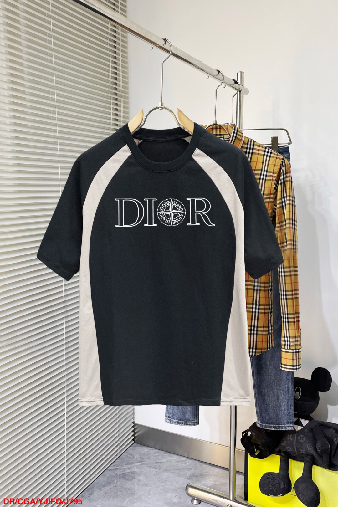 NO:442782,J795 DR Dior 25 official website is released simultaneously. European and American trends. Washing layering process. Washing pure cotton fabric. Soft, comfortable and delicate. Large print. Improve grade. The loose style makes the appearance more elegant. M-3XL (height and weight are provided by orders),,dior,alexander wang19860909J795 DR 迪奥 25官网同步发售 欧美流行趋势 洗水分层工艺 洗水纯棉面料 柔软舒适细腻 大幅印花 提升档次 宽松版型更显气质.M-3XL（下单提供身高体重）,,dior,alexander wang,Men's clothing