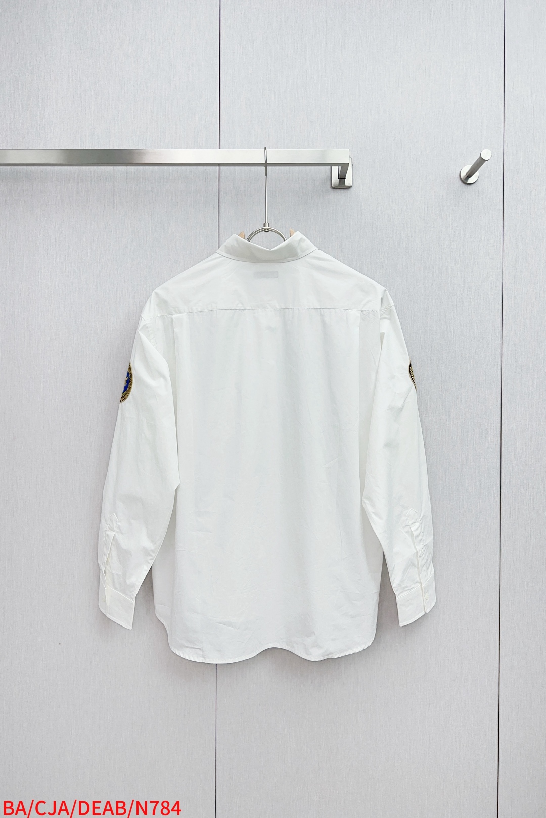 Balenciaga Logo Embroidery Shirt: High-Quality, Iconic Design, Customized Details, Parisian Elegance. - 图片 2
