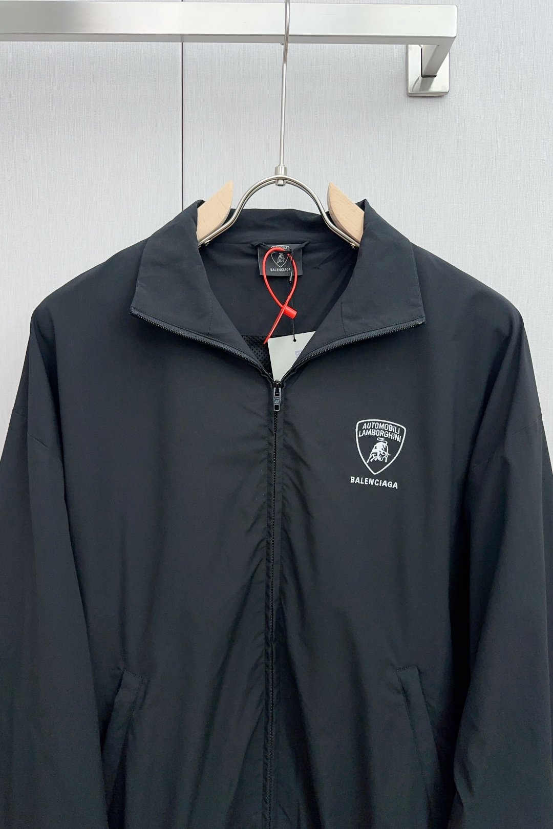 Balenciaga Paris Family Exclusive Spring & Autumn Jackets: Luxurious, Functional, Uncompromising Quality - 图片 4