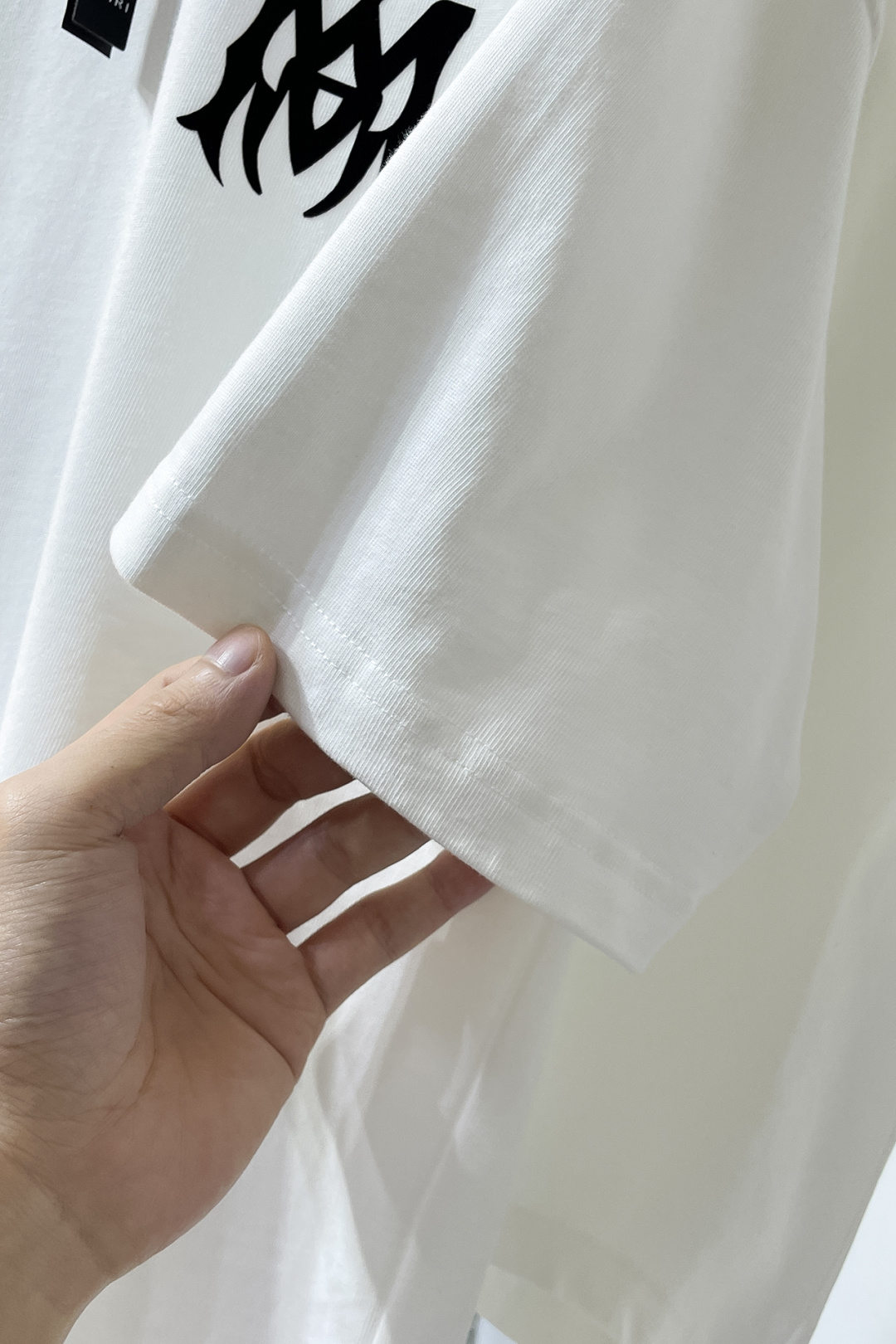 2025 Spring/Summer McQueen Collection: Premium Cotton, Unisex Styles, Tailored Fits, Limited Availability - 图片 8