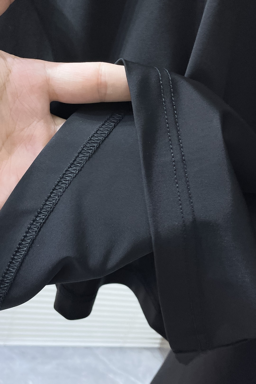 High-End Monochrome Leisure Suit with Unique Design and Top-Level Tailoring - 图片 9