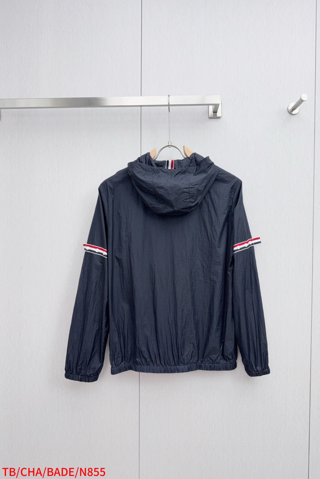 THOM BROWNE TB Sunscreen Jacket: High-Quality, UV-Protective Fabric, Unisex Design - 图片 2