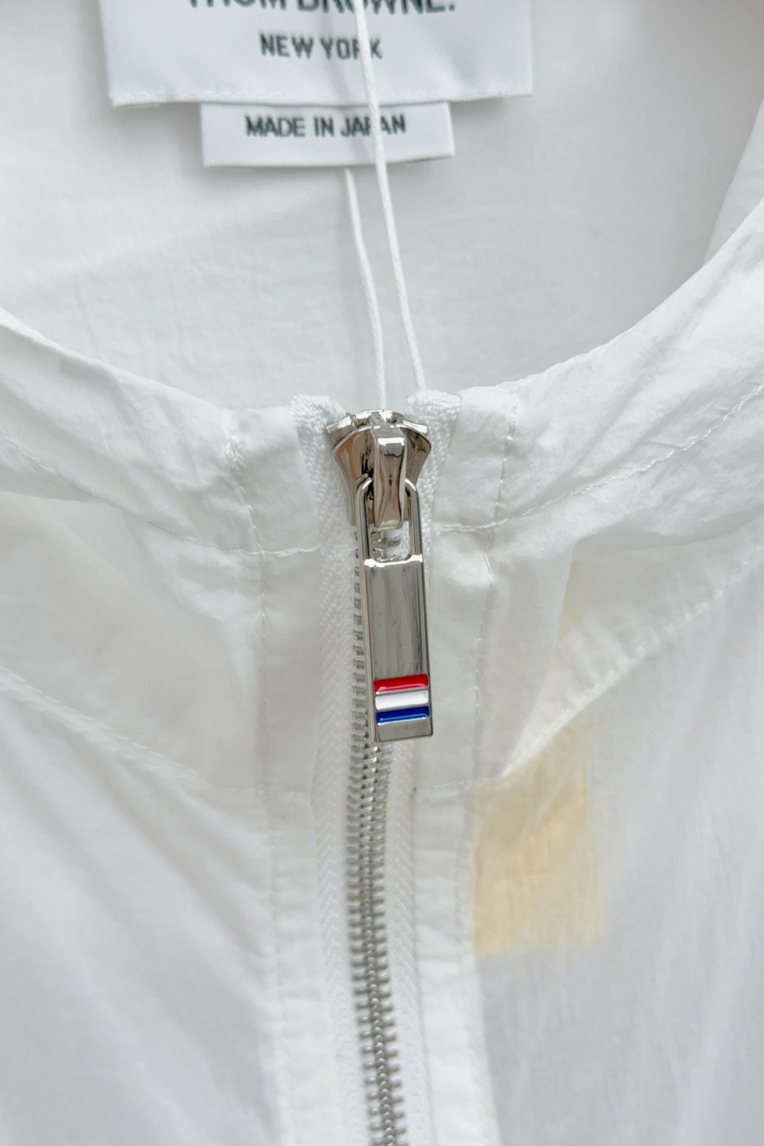 THOM BROWNE TB Sunscreen Jacket: High-Quality, UV-Protective Fabric in Four Colors - 图片 4
