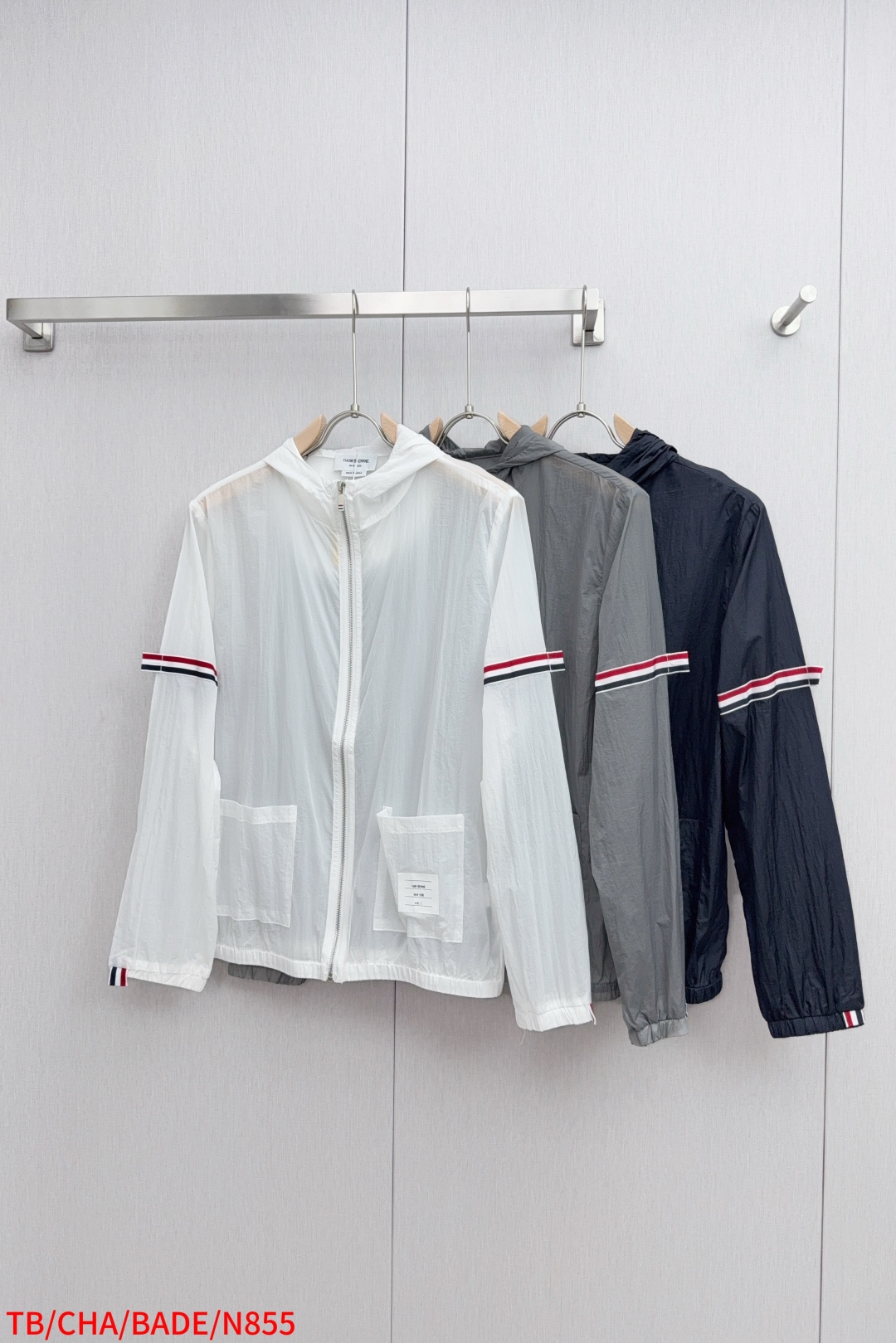 THOM BROWNE TB Sunscreen Jacket: High-Quality, UV-Protective Fabric in Four Colors - 图片 9