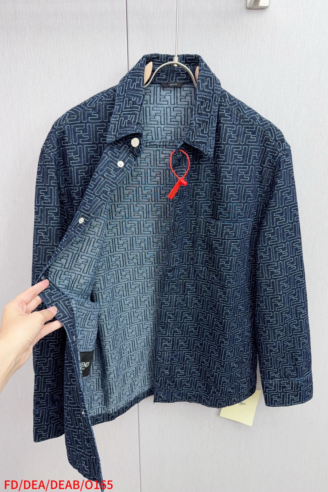 Fendi FF Cowboy Jacket: Luxurious Customization with Laser-Cut Details - 图片 9