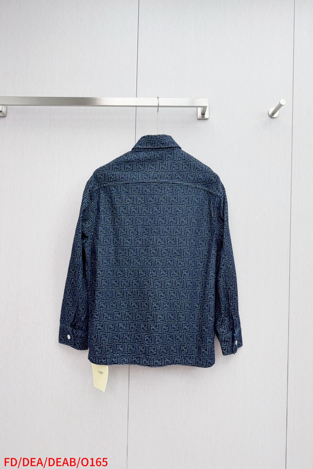 Fendi FF Cowboy Jacket: Luxurious Customization with Laser-Cut Details - 图片 2
