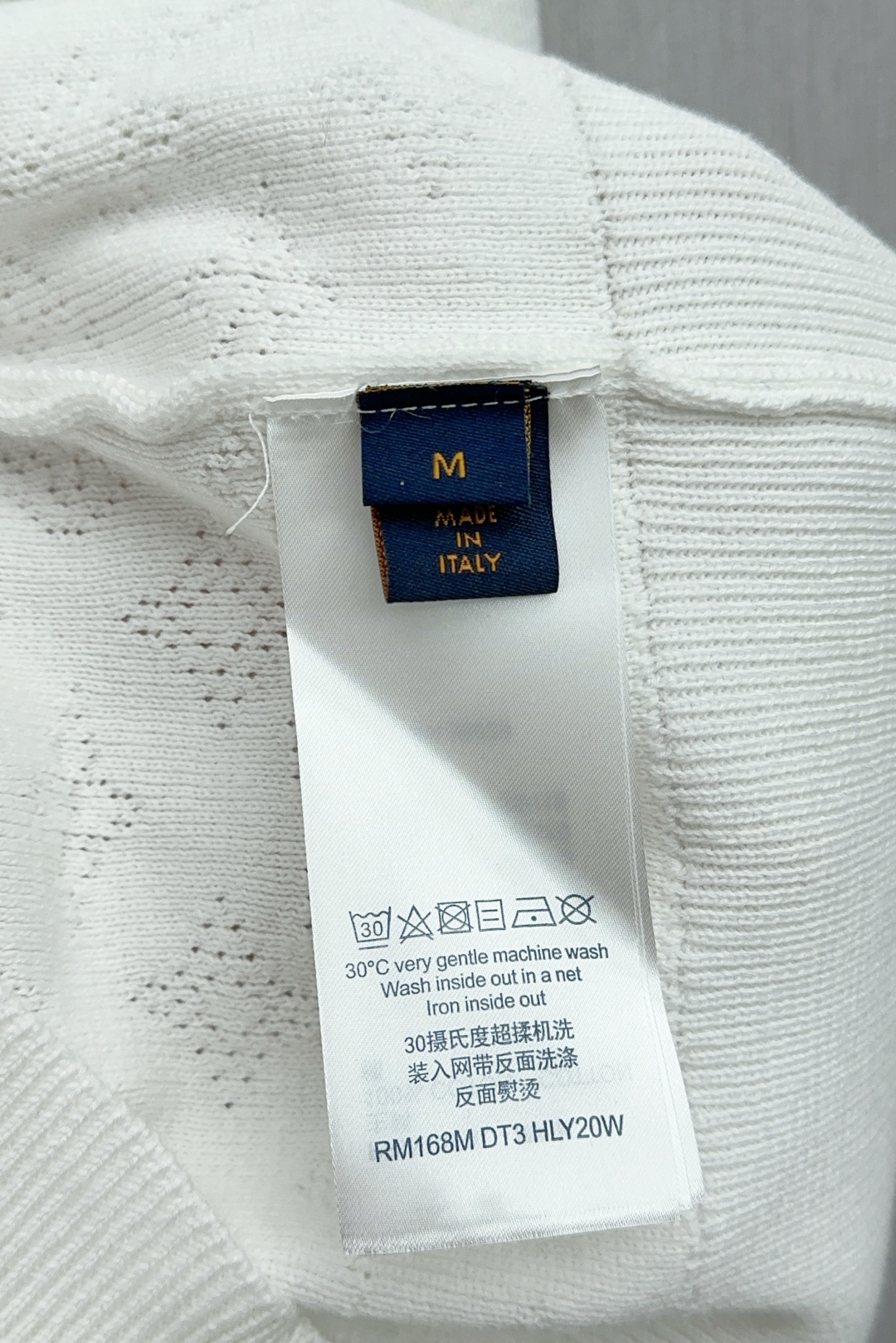 “LV 25SS Long-Sleeve Sweaters: High-Quality Cotton Knitwear with Unique Tailoring” - 图片 9