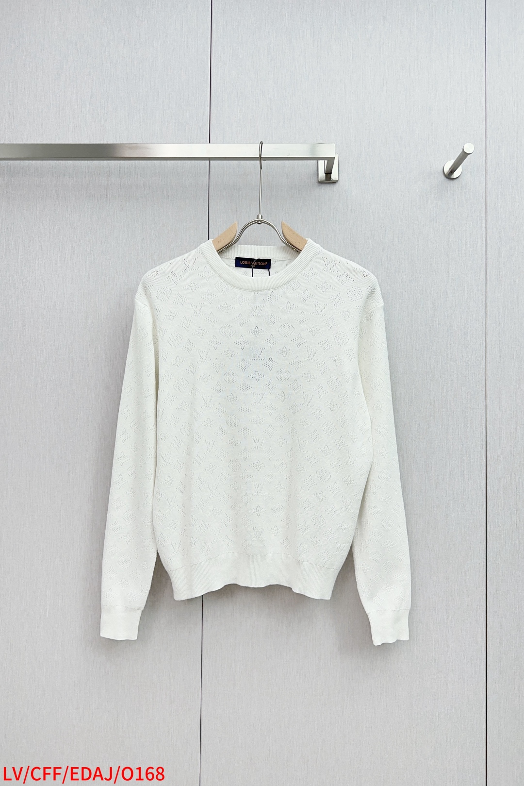 “LV 25SS Long-Sleeve Sweaters: High-Quality Cotton Knitwear with Unique Tailoring”