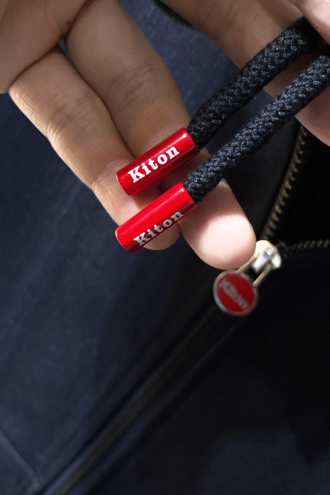 Kiton Cowboy Jacket: The King of Quality and Style in Dark Blue - 图片 7