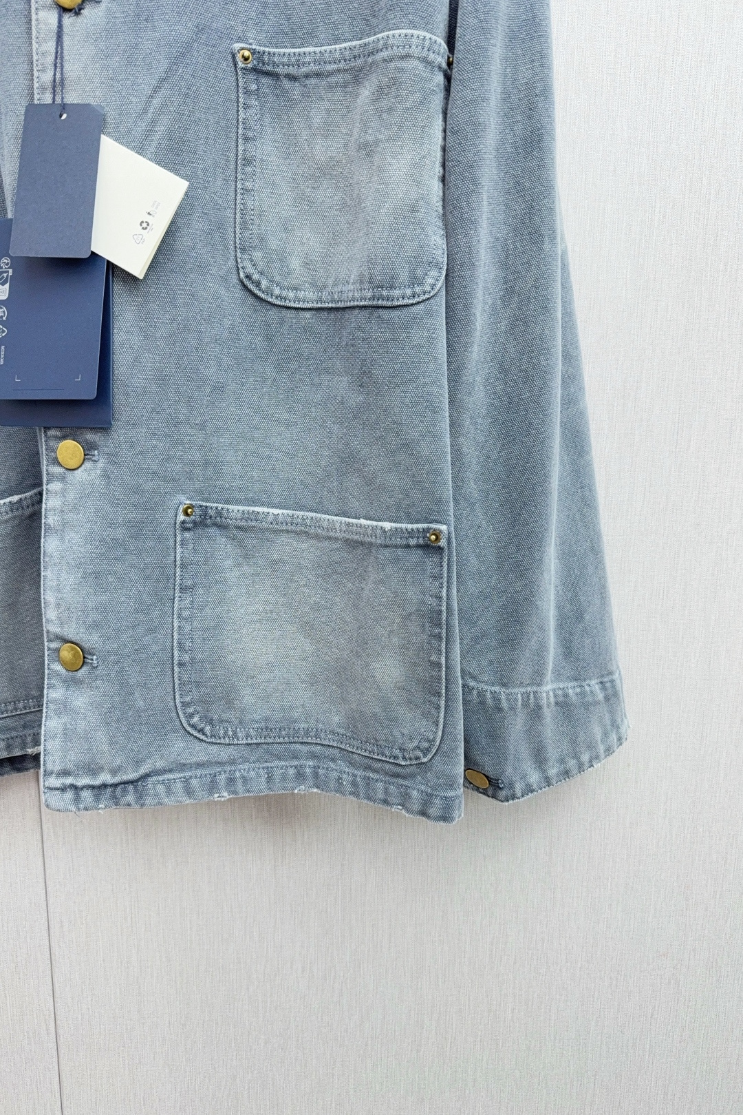 Prada 25FW Ice Blue Bag Jacket: Functional Luxury with Imperfect Sublime Concept - 图片 5