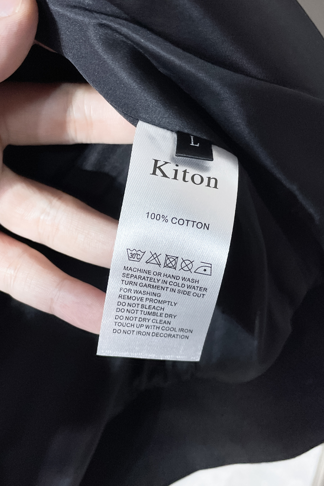 Kiton New Men’s Autumn/Winter Collection: Elegant, Detailed, Masterful Craftsmanship, Classic Designs for Urban Elite Men - 图片 9