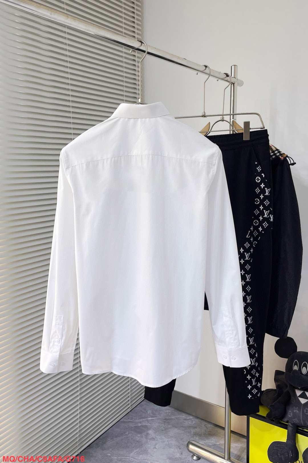 “McQueen’s Sync Fashion: High-Grade Long-Sleeved Shirts with Original Technology Fabrics” - 图片 3