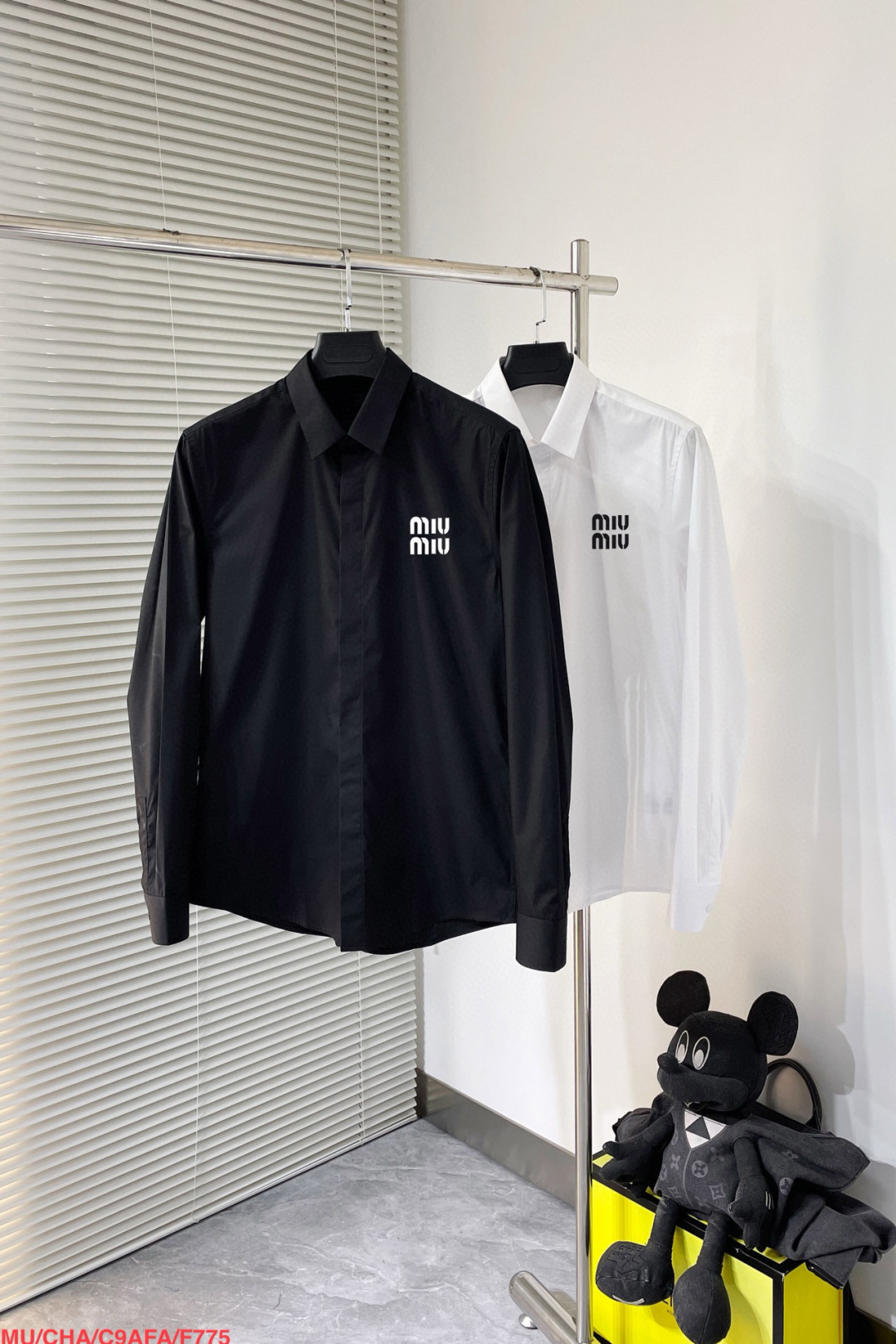 “High-Grade MiuMiu Long-Sleeved Shirts with Original Fabrics Available in Limited Channels” - 图片 9
