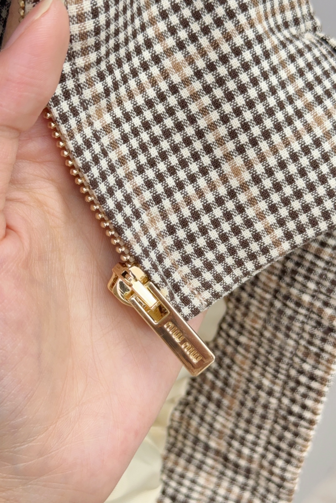 Miu Miu’s New Jackets: Typical Male Elements with a Fashionable Twist - 图片 7