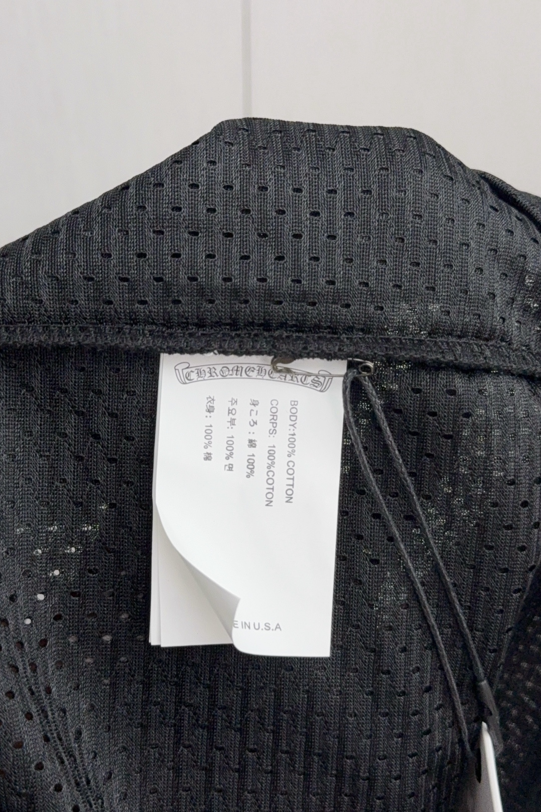 Chrome Heartcrobatic Long Sleeve V-Neck Cotton T-Shirt in Black, Sizes SML - 图片 9