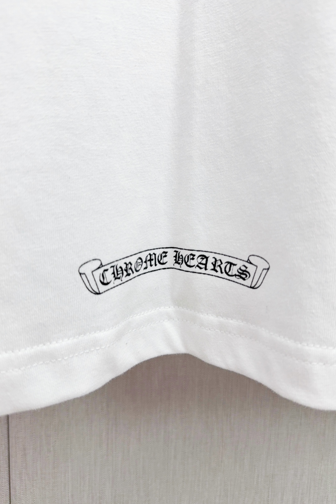 Stylish Chrome Heartcroft Cotton Arm Cuffs T-shirt in Black and White - 图片 8