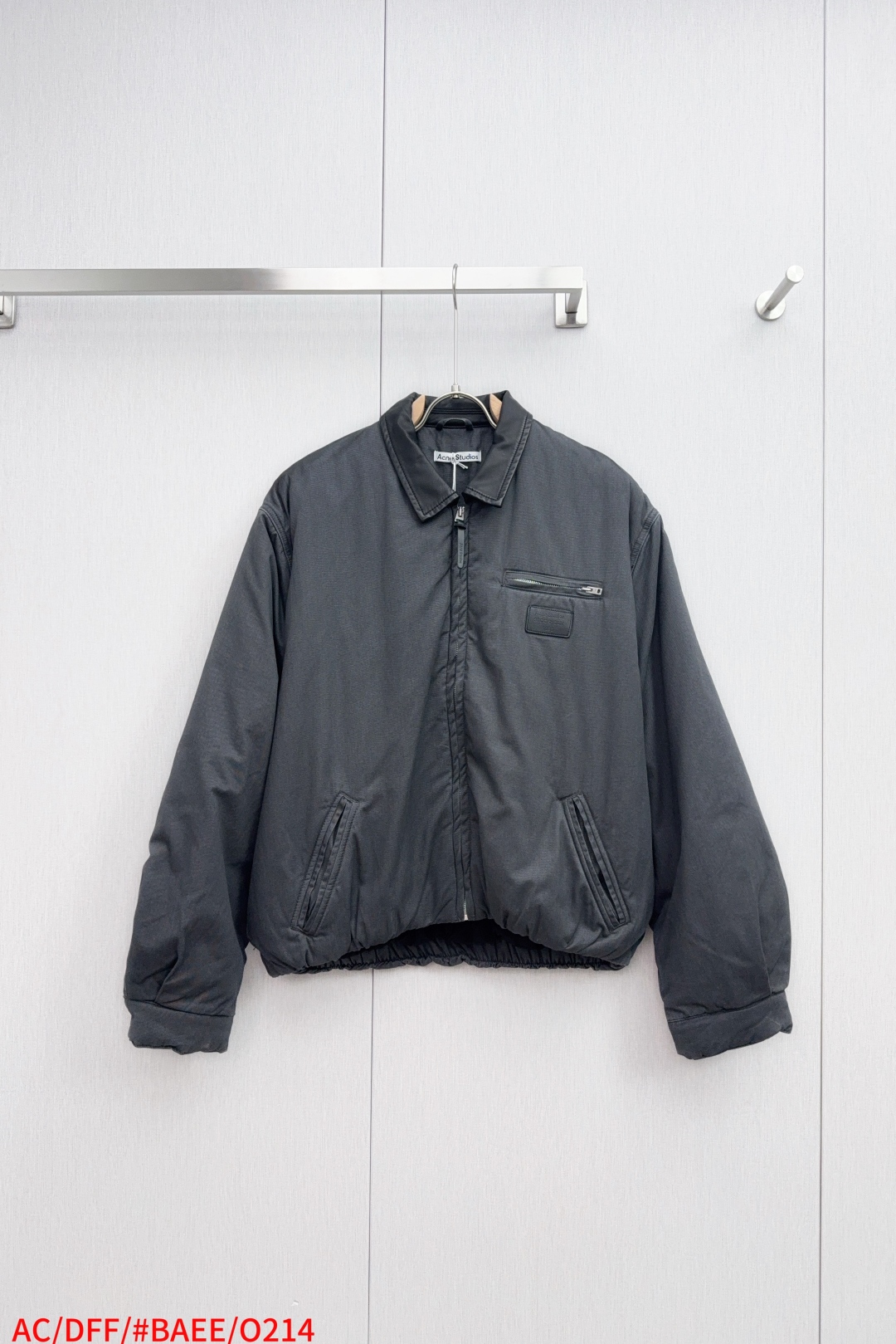 Unique Cotton Zipper Jacket with Natural Coloring Effect for Autumn/Winter Closet