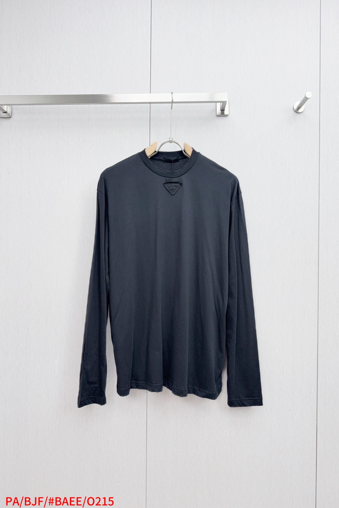 Prada 25FW Lead and Grey Triangle Long Sleeves Fabric Customization Process - 图片 1