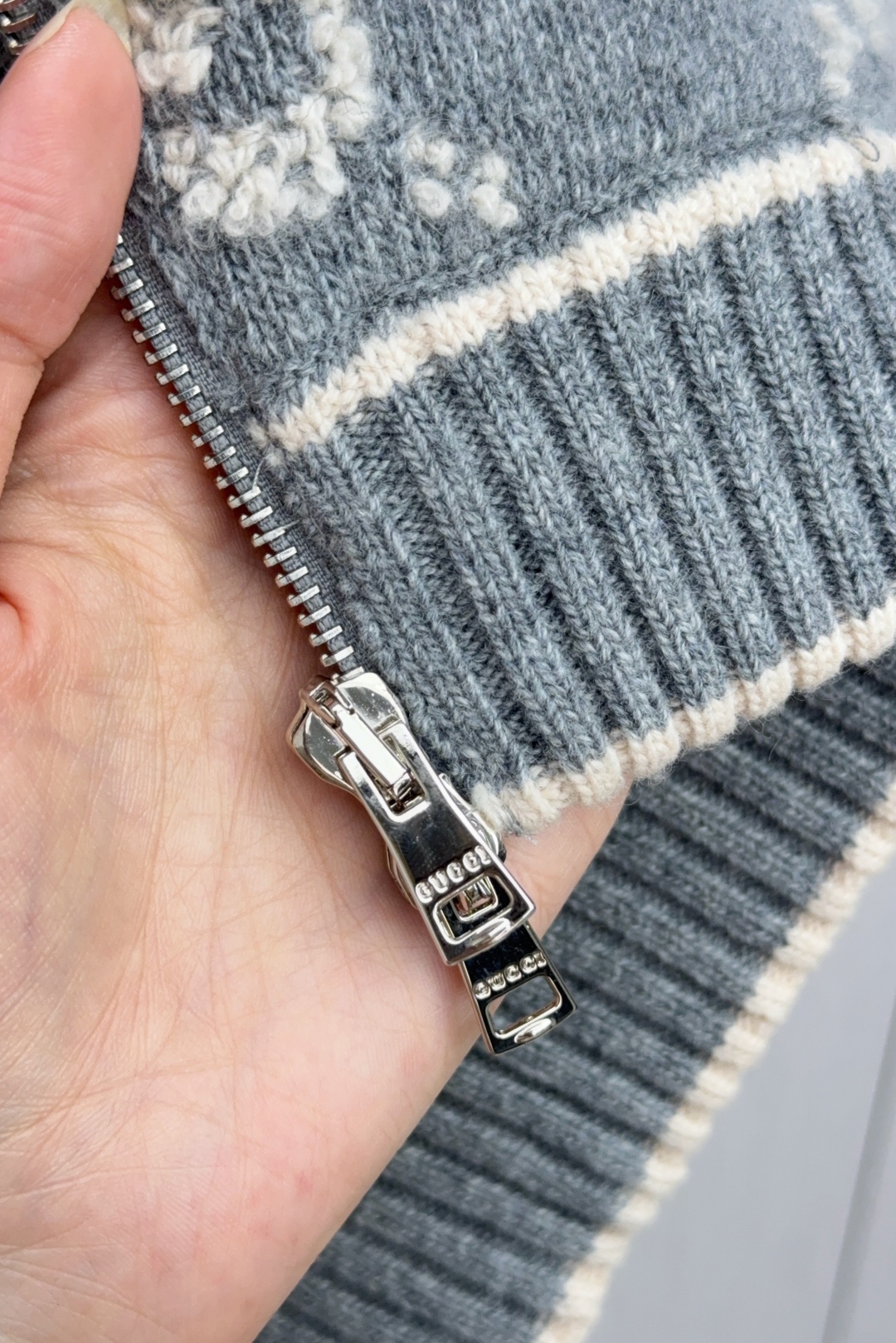 Luxury Gucci GG Wool Shirt Collection for Autumn & Winter: High-End, Three-Standard, Short-Sale Design - 图片 6